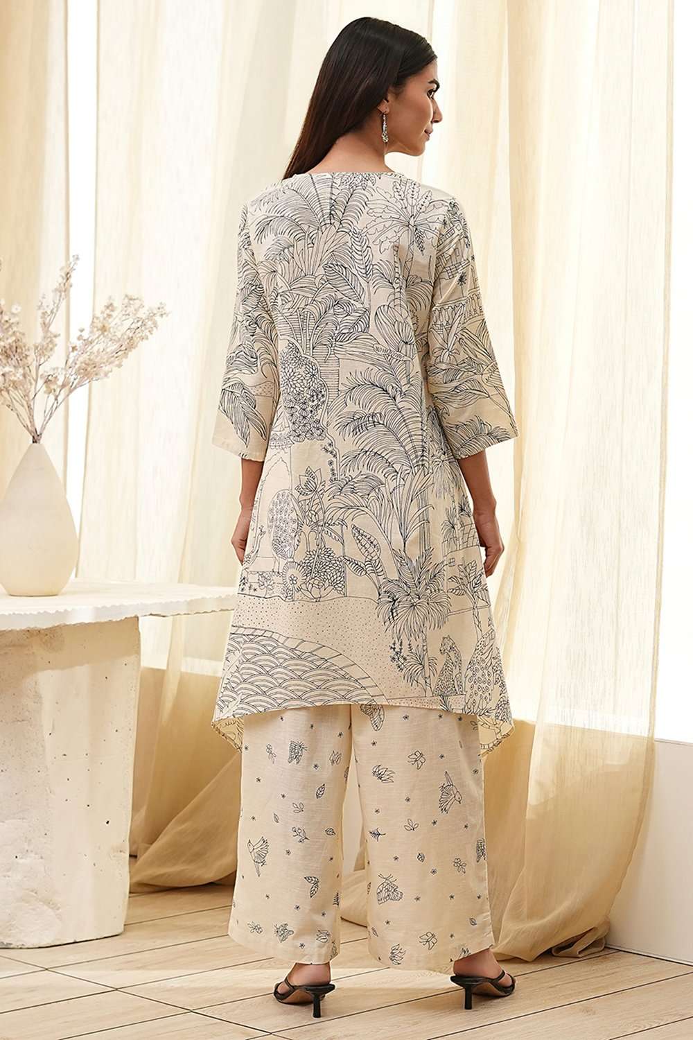 Off-White Cotton Straight Printed Kurta Set image number 4