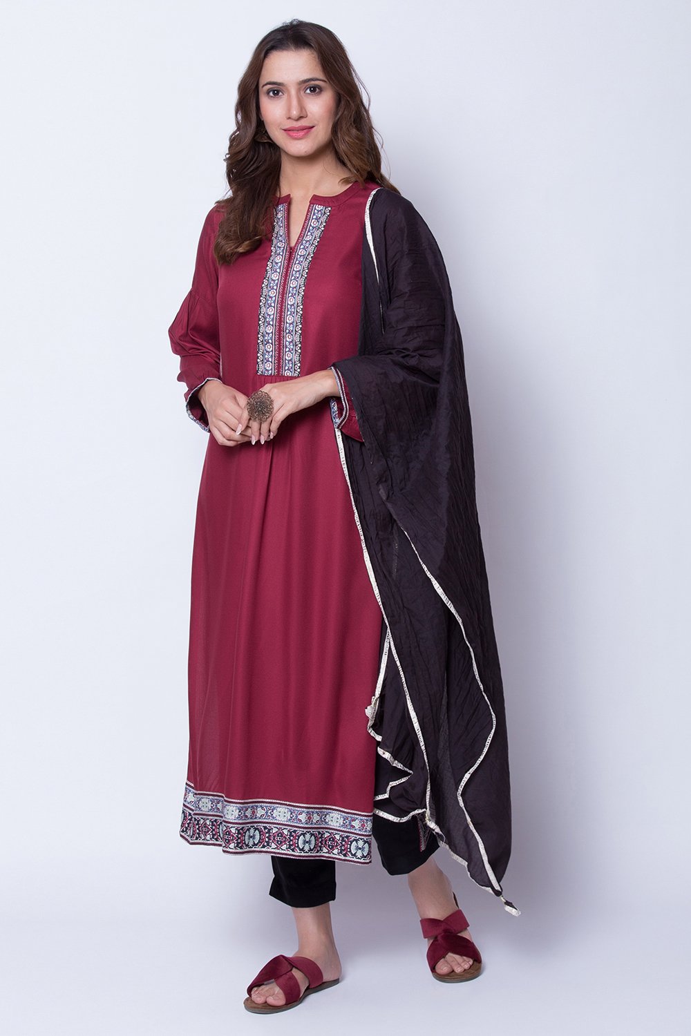 Black Cotton Crushed Printed Dupatta image number 1