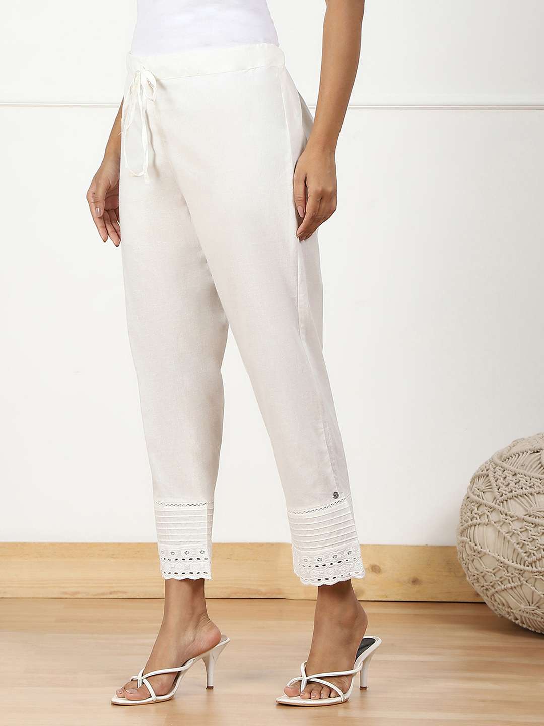 Black Viscose Lycra Solid Leggings image number 2