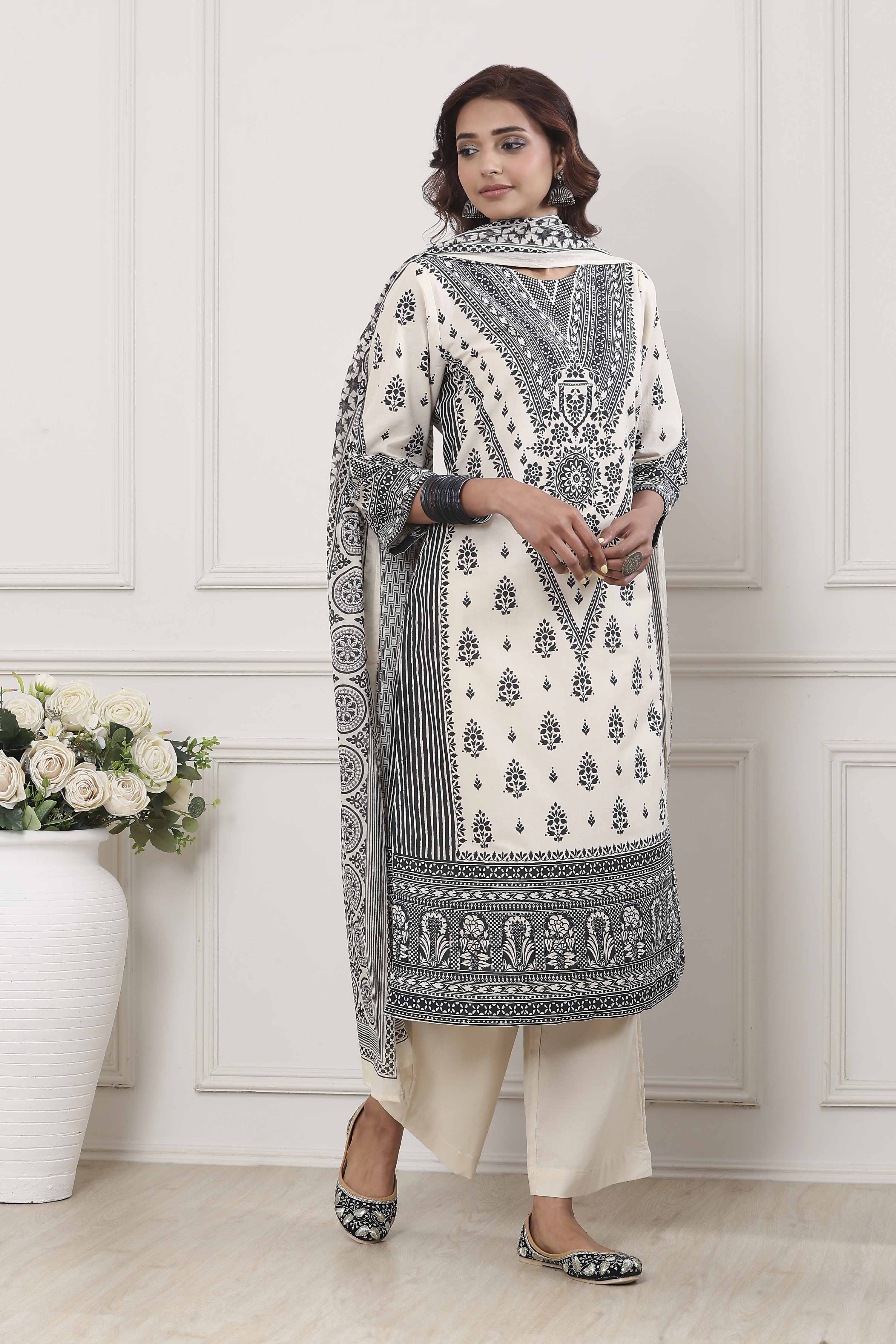 Off White Cotton Straight Suit Set image number 5