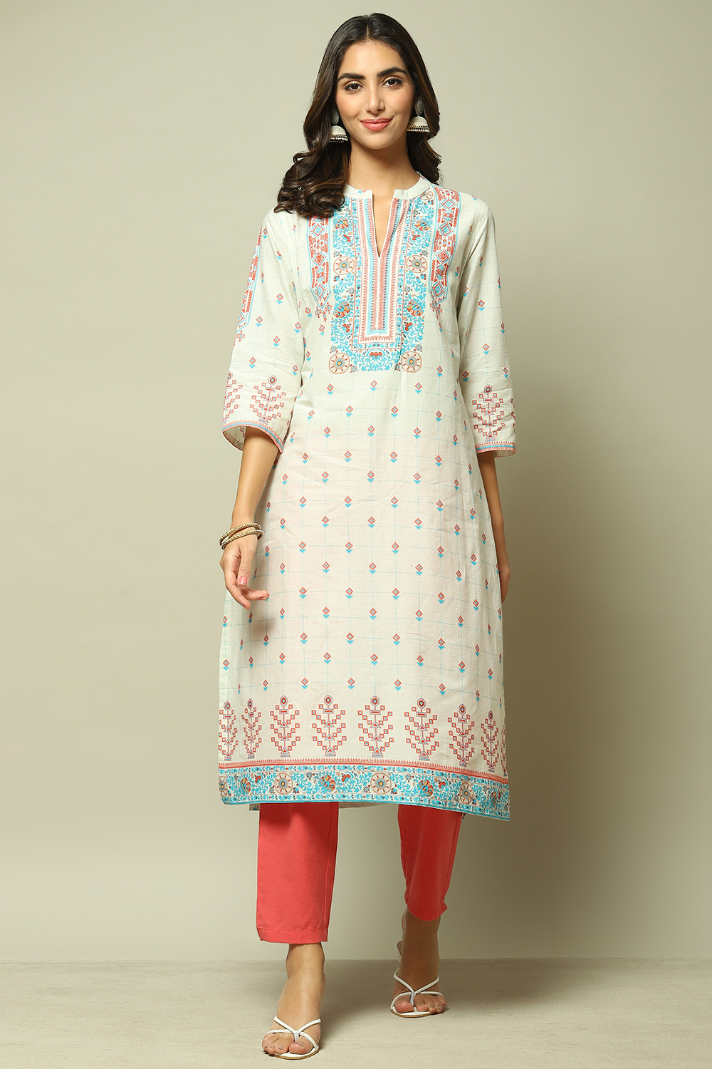 Beige Cotton Straight Printed Kurta image number 1