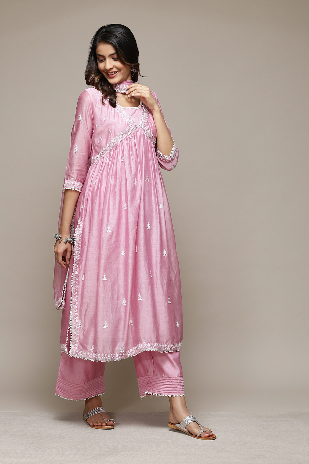 Light Mauve Cotton Blend Straight Kurta Palazzo Suit Set image number 7