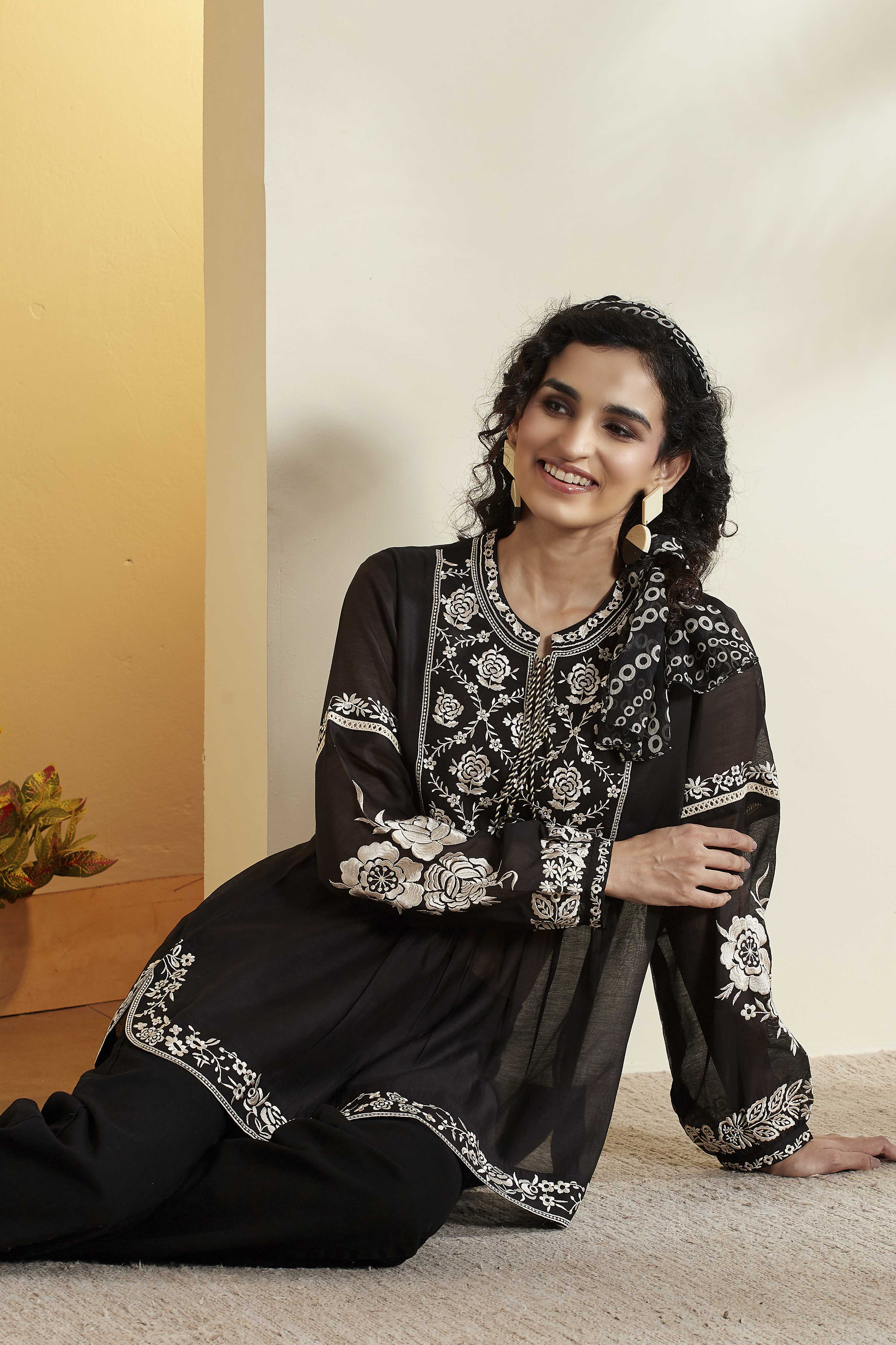 Black Cotton Silk Floral Embroidered Kurti image number 0