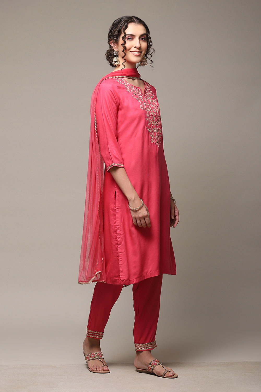 Fuschia Rayon Straight Kurta Regular Pant Suit Set image number 6