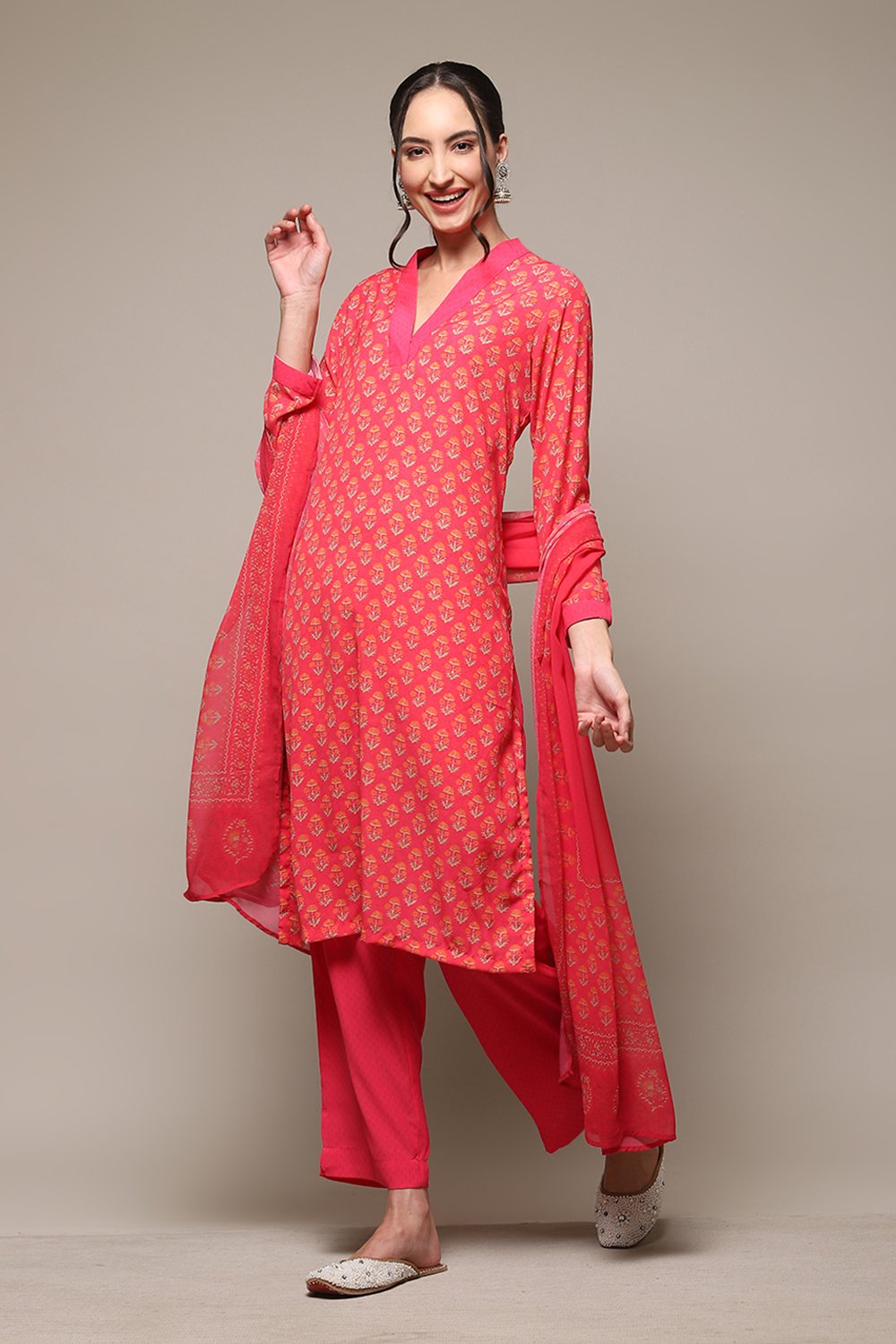 Fuschia Art Silk Straight Kurta Narrow Pants Suit Set image number 5