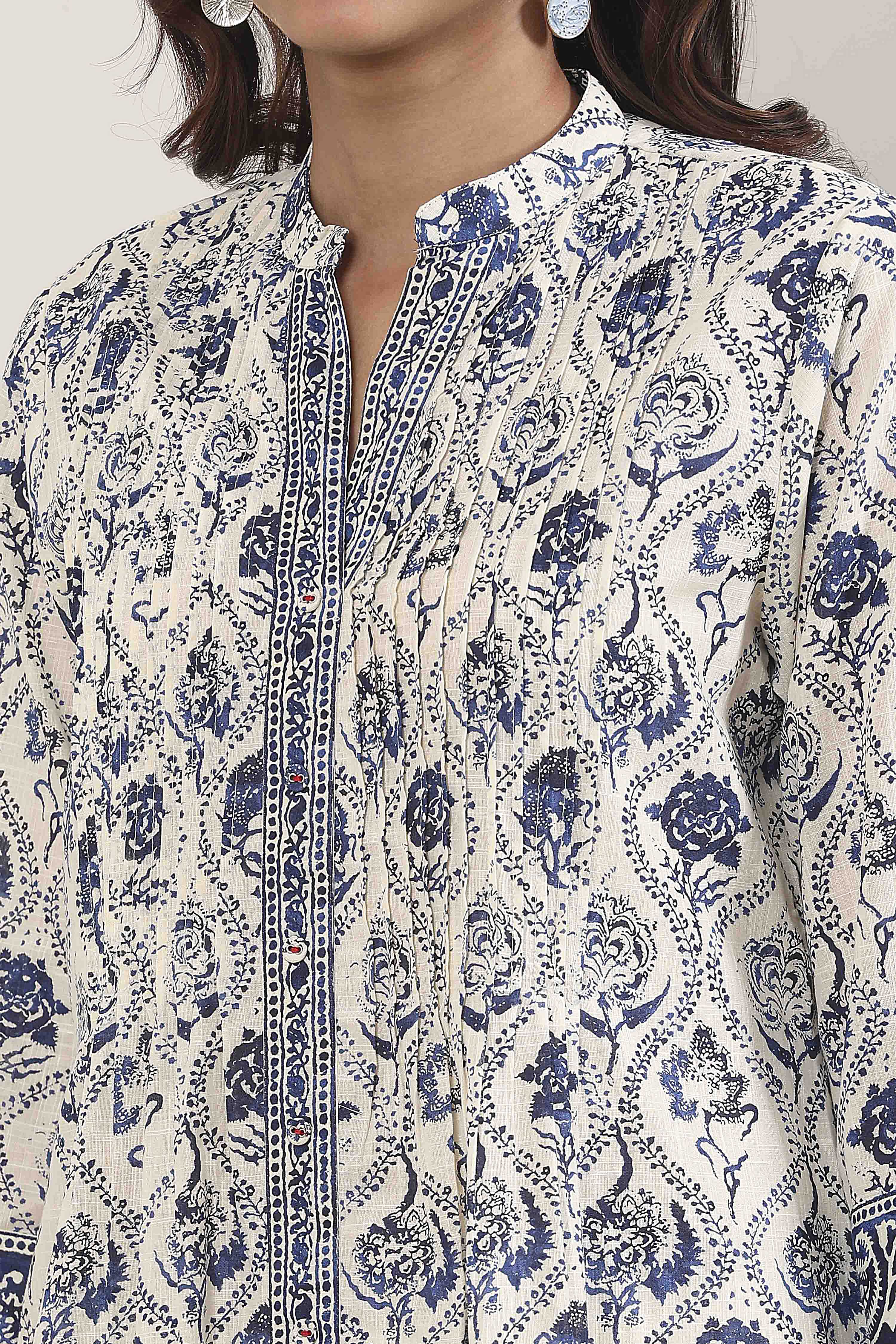 White and Blue Cotton Printed Pleated Straight Kurta image number 1