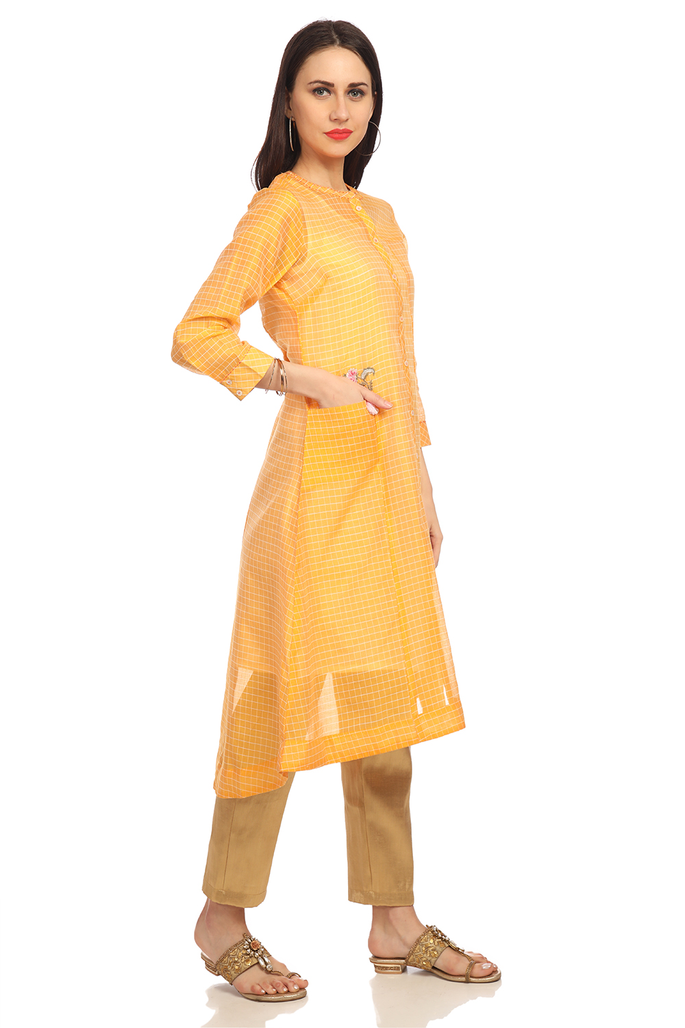 Yellow A-Line Art Silk Yarndyed Kurta image number 2