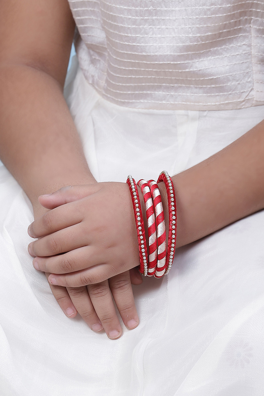 Red & White Plastic & Thread Bangles image number 2