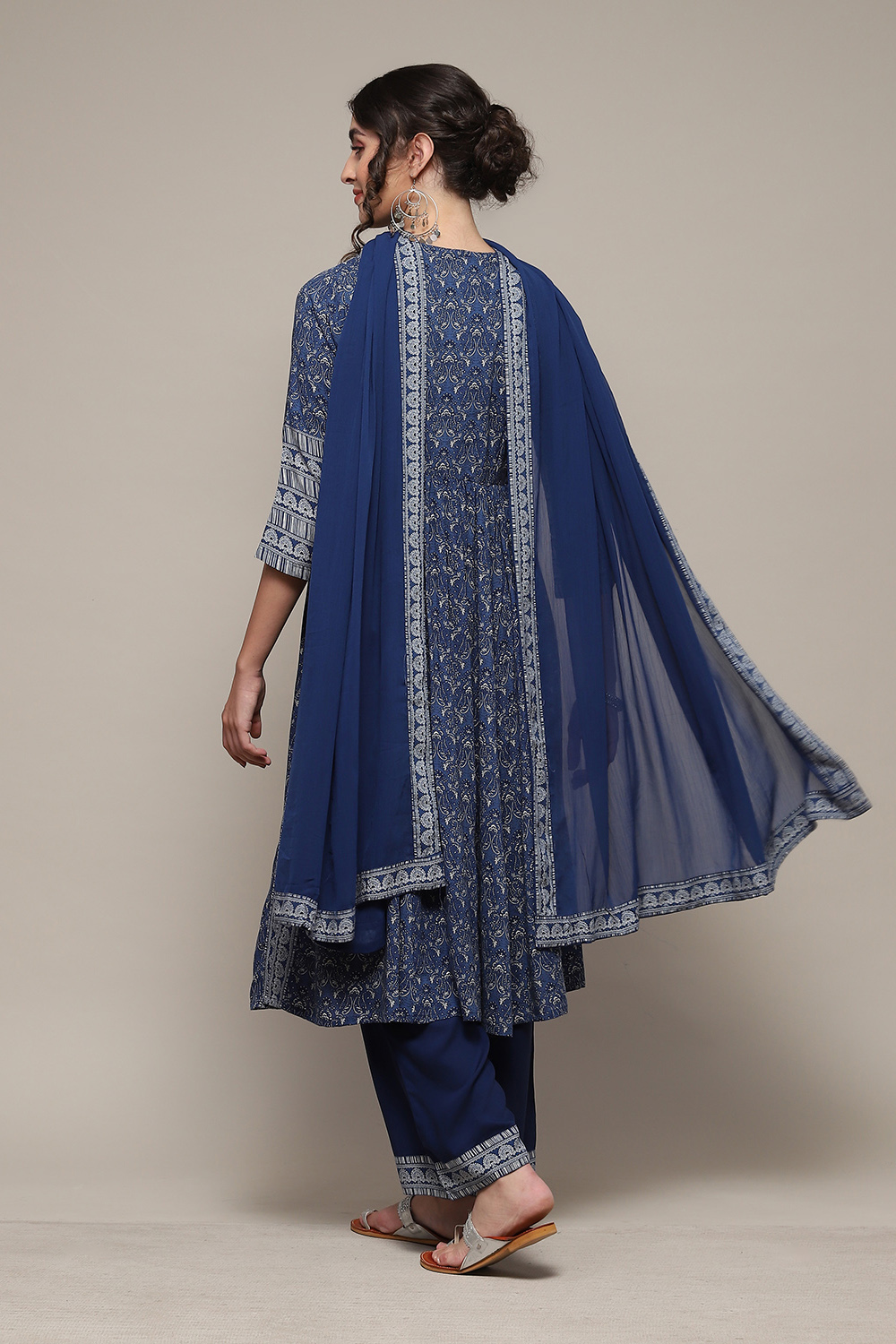 Blue LIVA Gathered Kurta Palazzo Suit Set image number 4