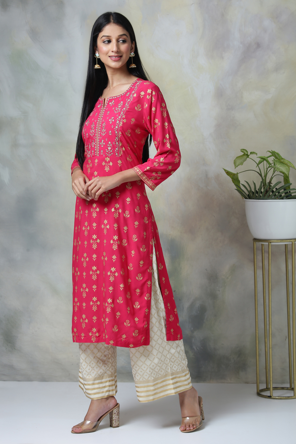 Coral Rayon Straight Kurta Palazzo Suit Set image number 4