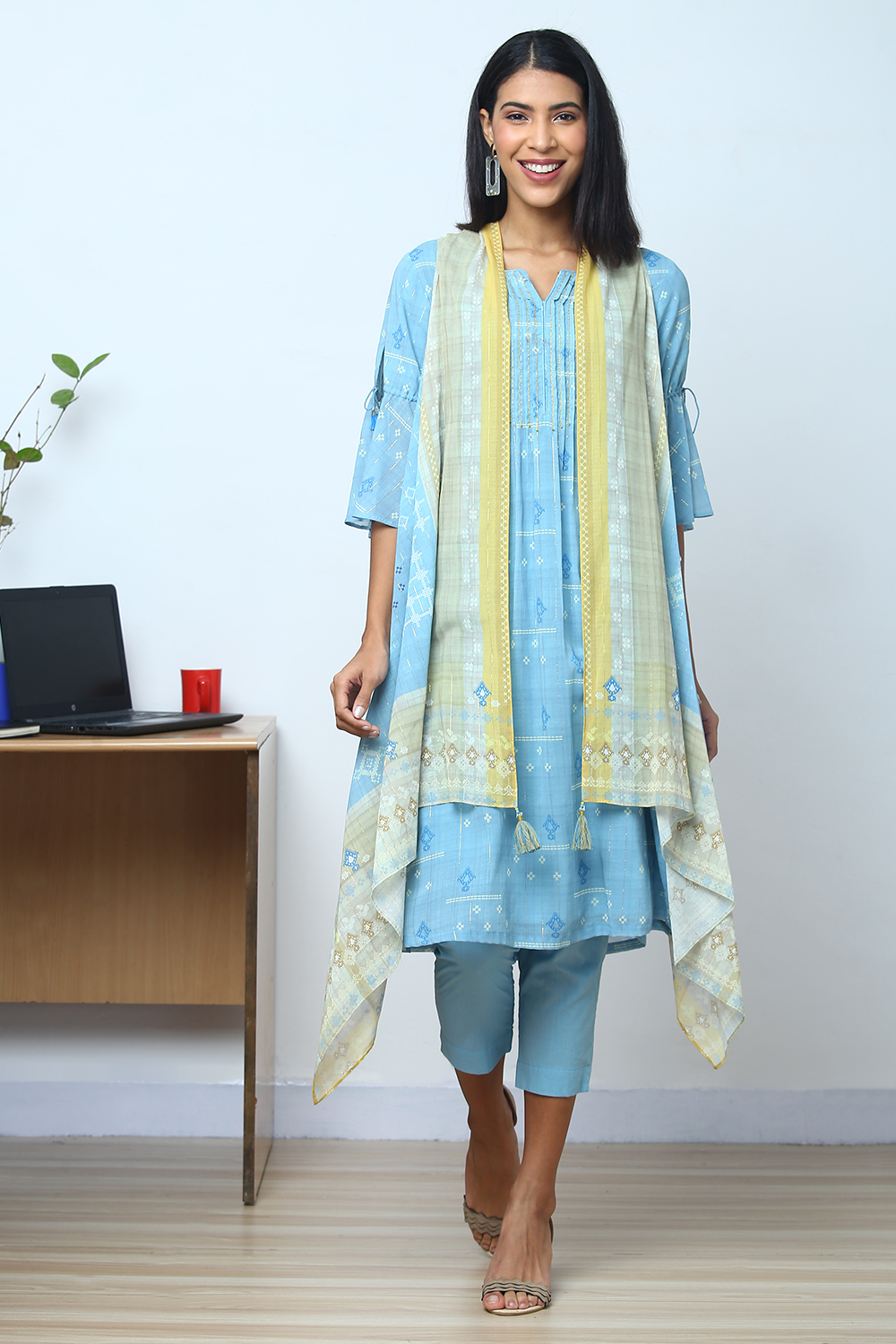 Blue Metallic Cotton Straight Kurta Slim Pant Suit Set image number 6