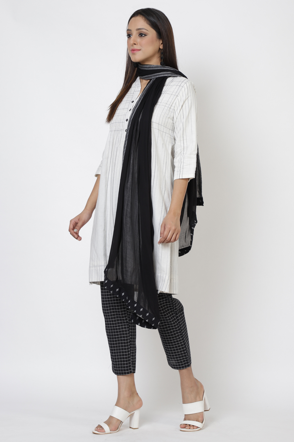 Black And White Cotton A-Line Kurta Slim Pants Suit Set image number 2