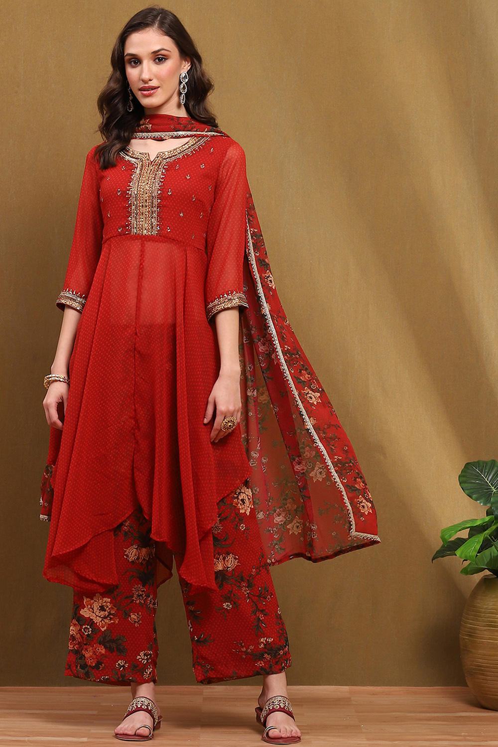 Red Georgette Printed Asymmetric Suit Set image number 6