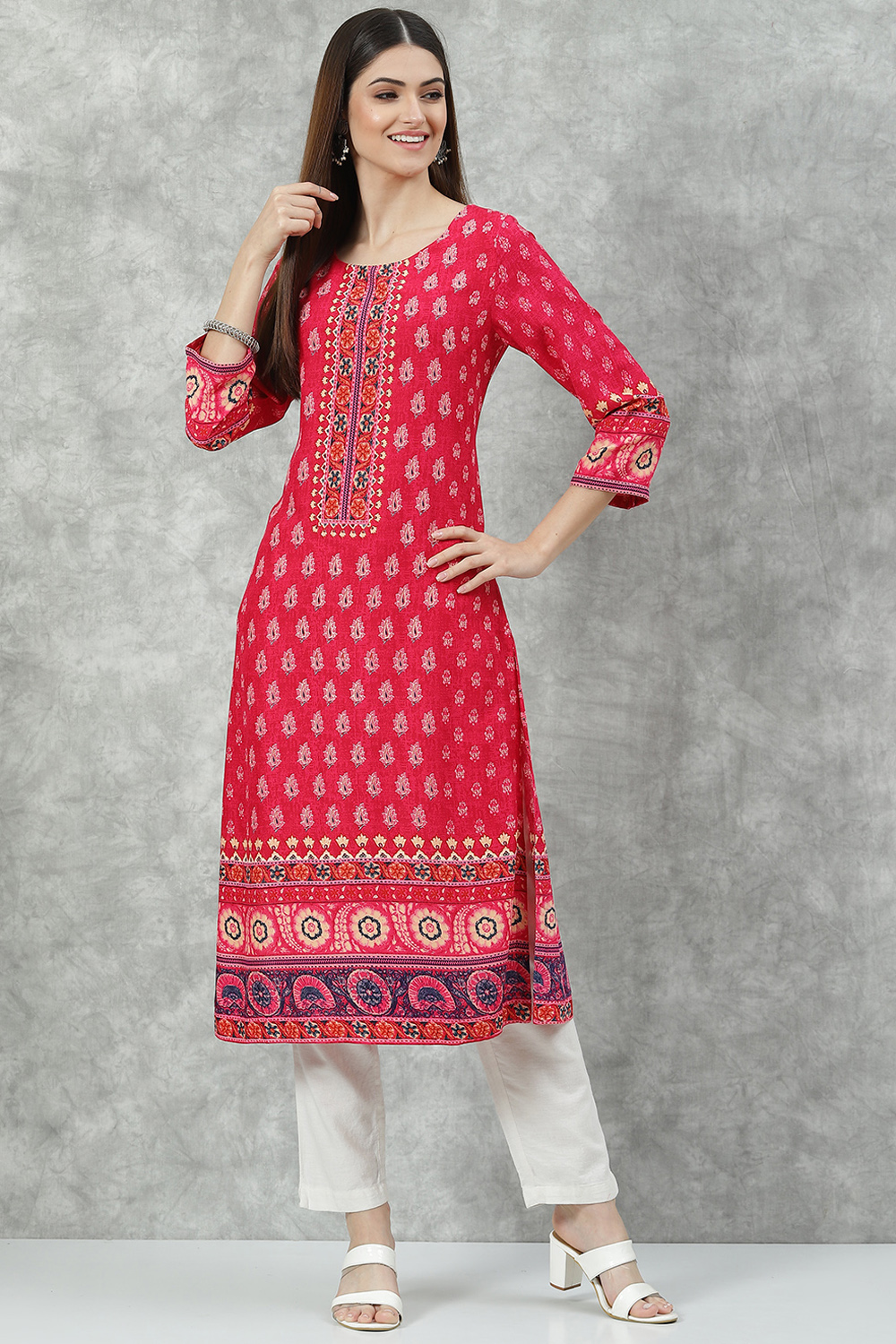 Pink LIVA Straight Printed Kurta image number 5