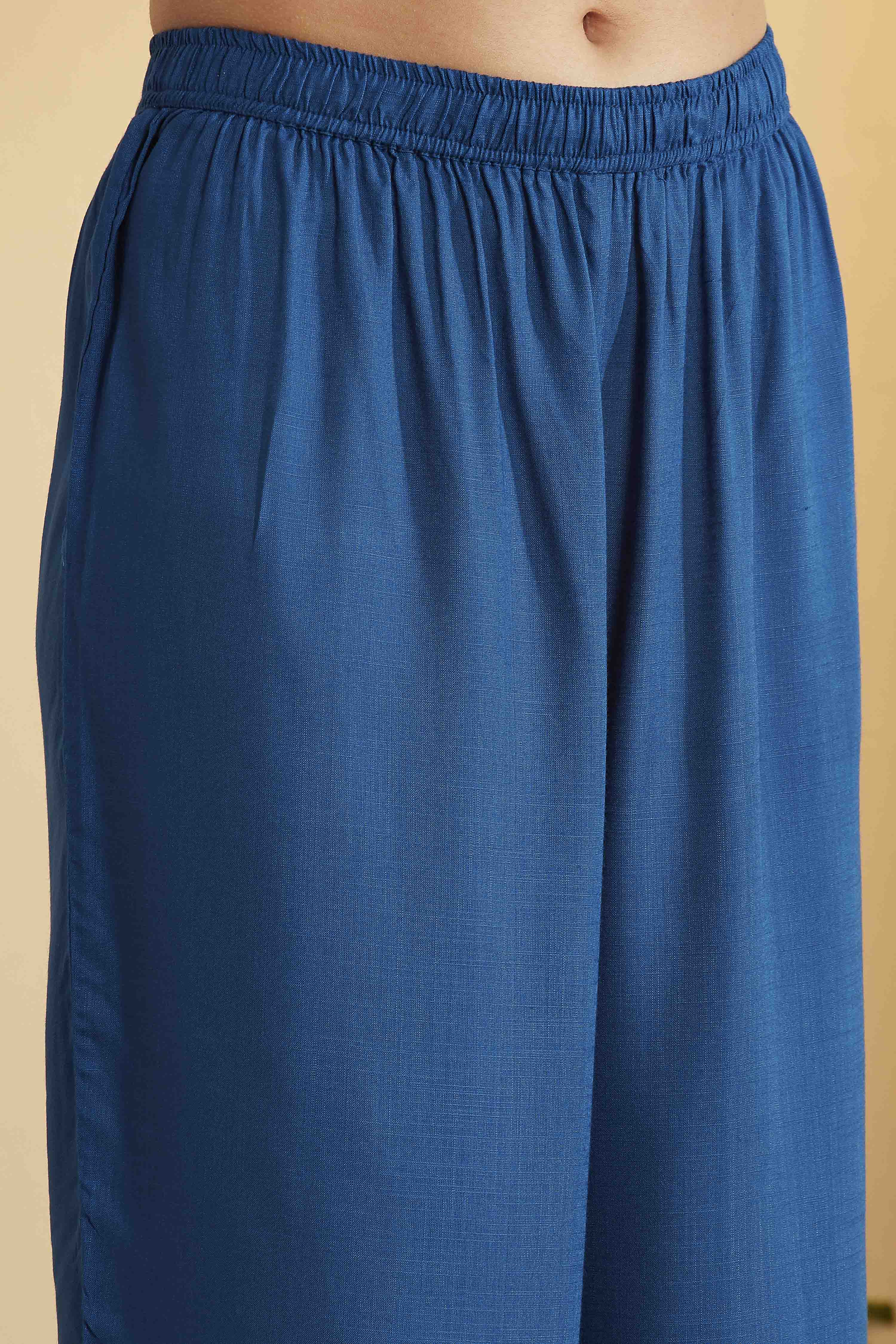 Blue Viscose Rayon Yoke Design Straight Kurta Set image number 2