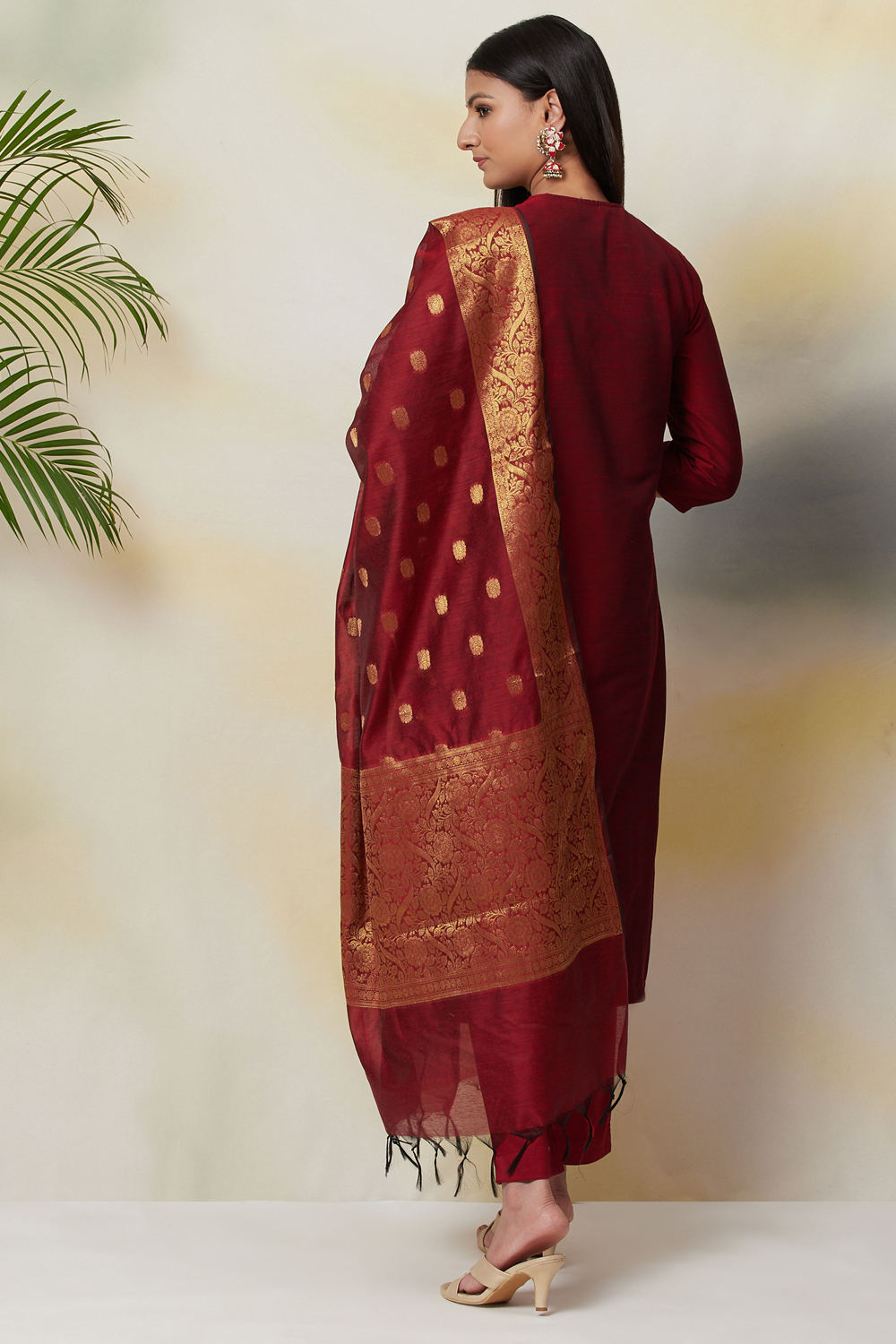 Maroon Poly Viscose Straight Kurta Slim Pant Suit Set image number 7