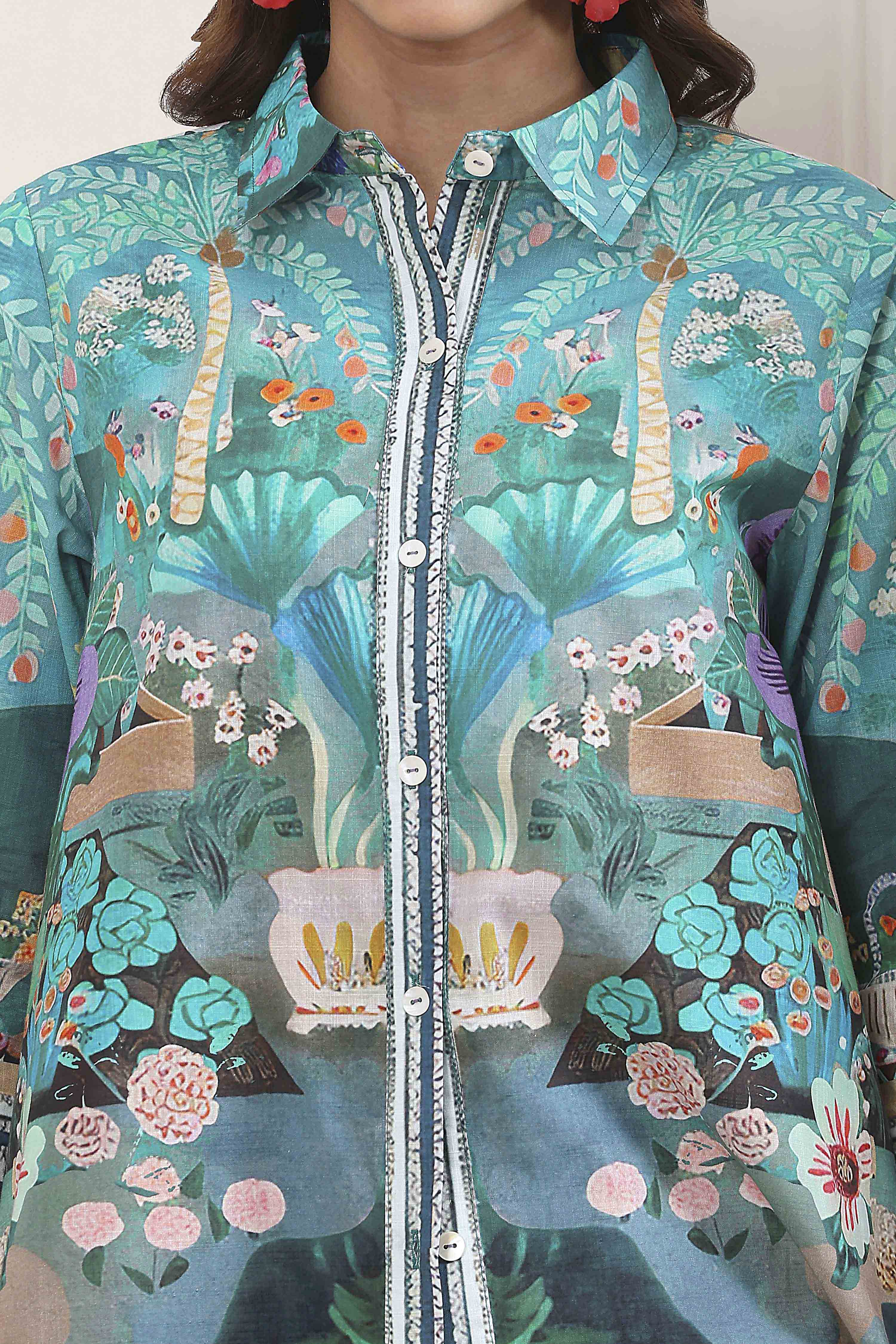 Green Cotton Printed Straight Shirt image number 1