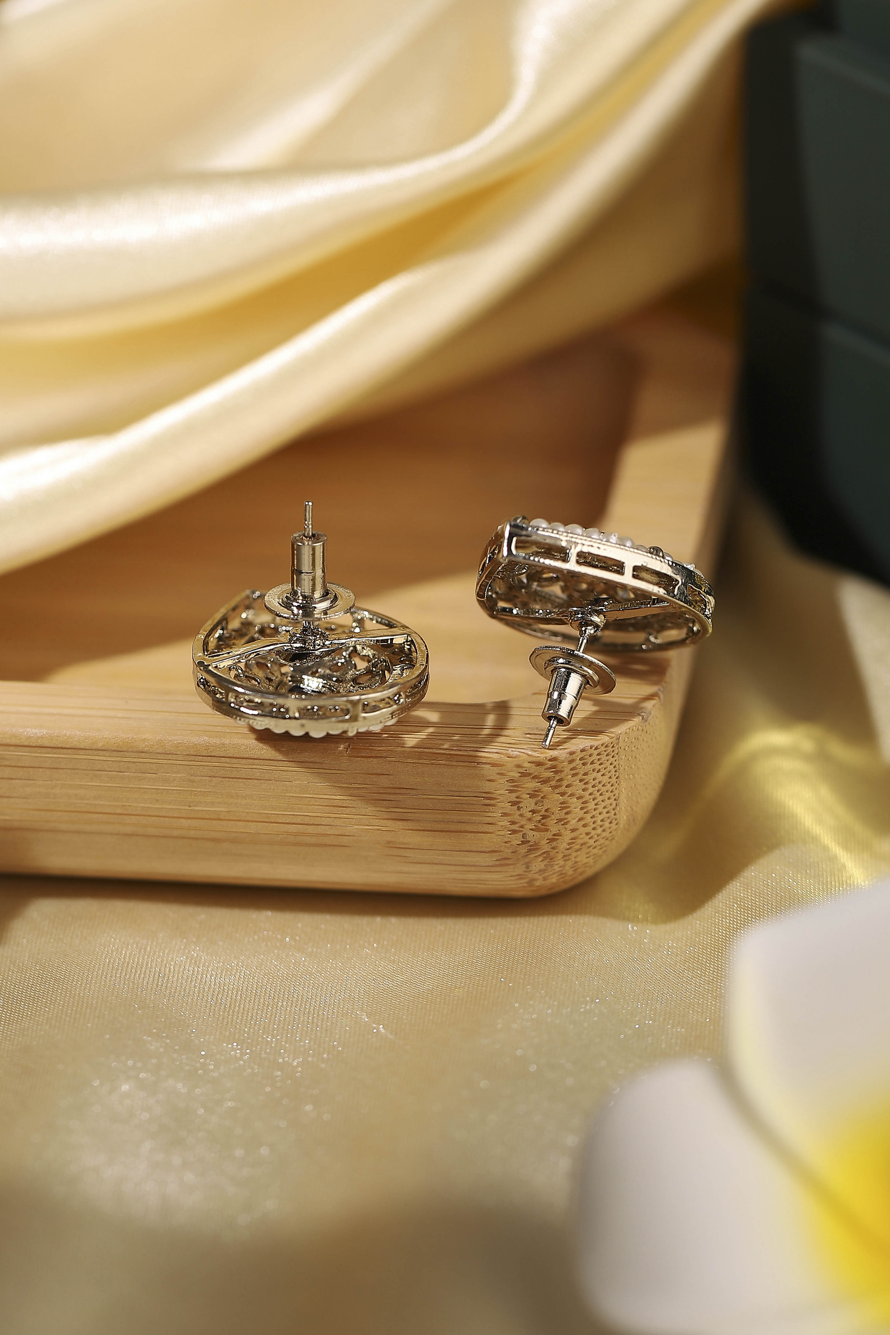 Navy Blue Gold Plated Alloy Embellished Studs image number 2