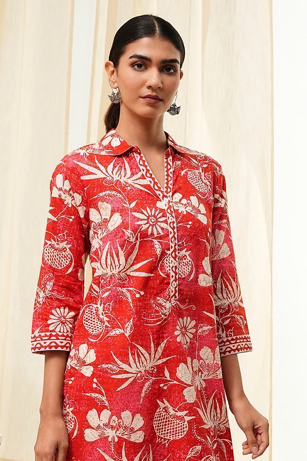Red Pure Cotton Floral Straight Kurta image number 1