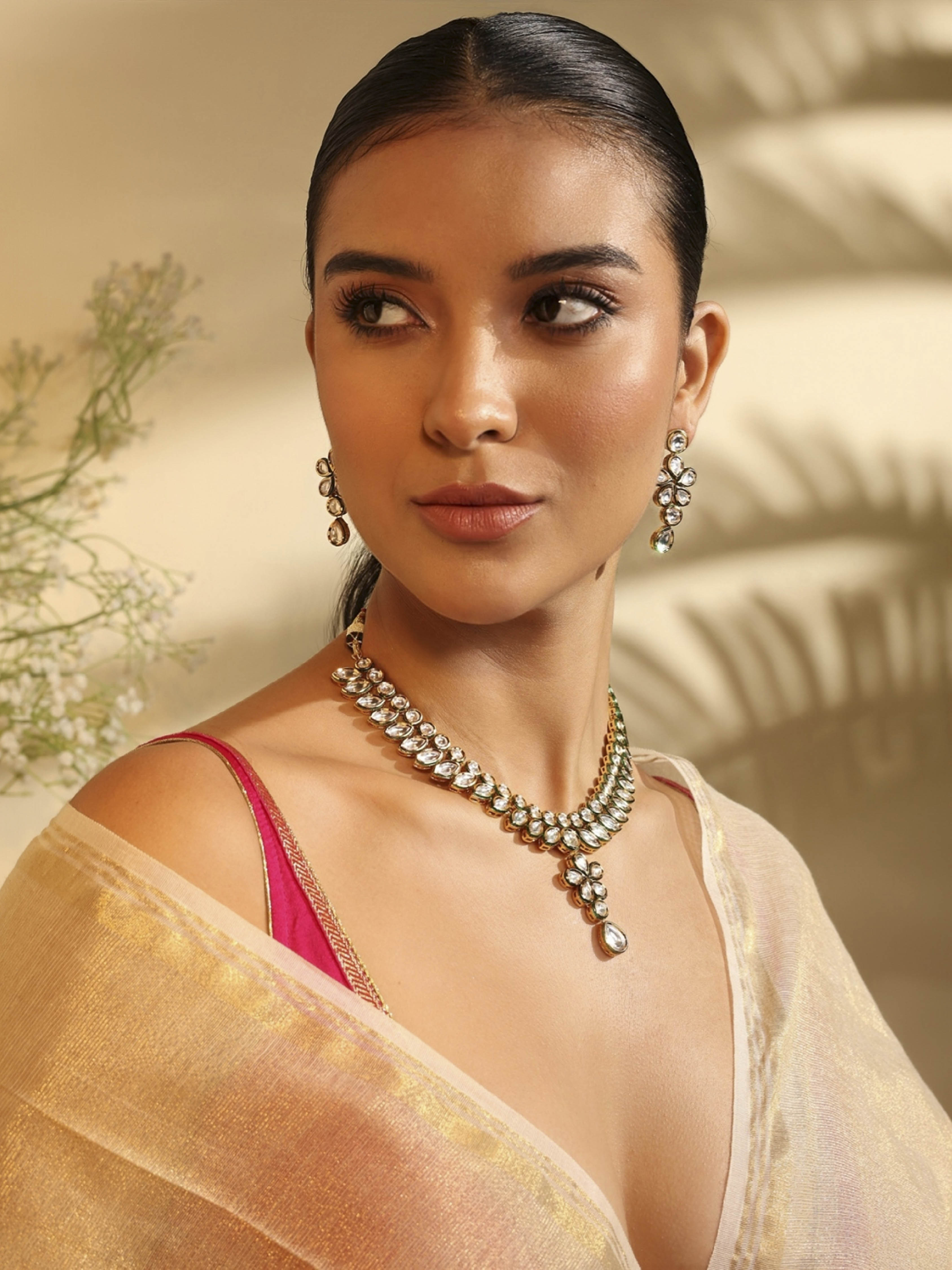 Gold Plated Brass Kundan-Style Necklace Set image number 3