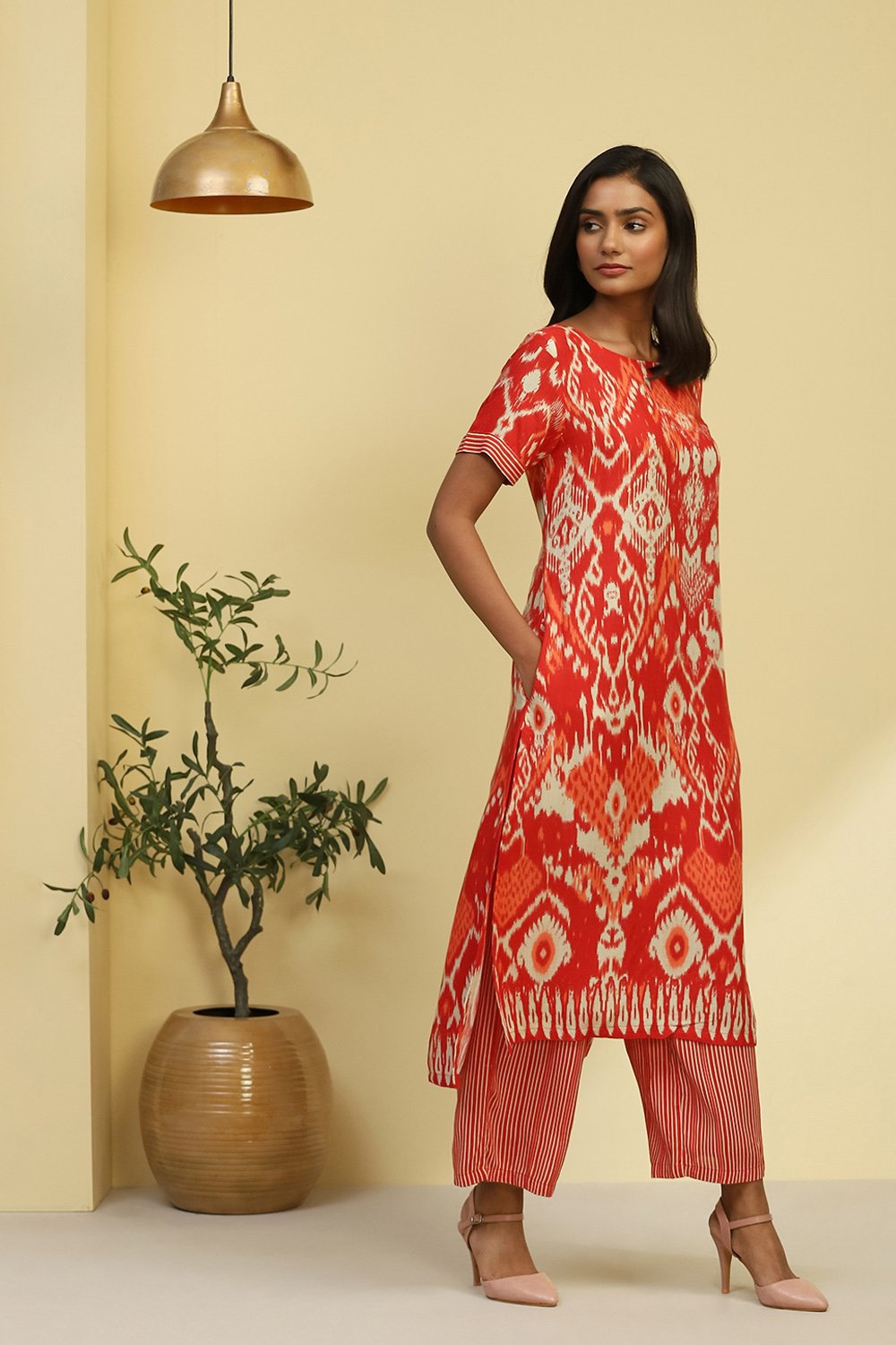 Blue Printed Straight Kurta Set image number 5