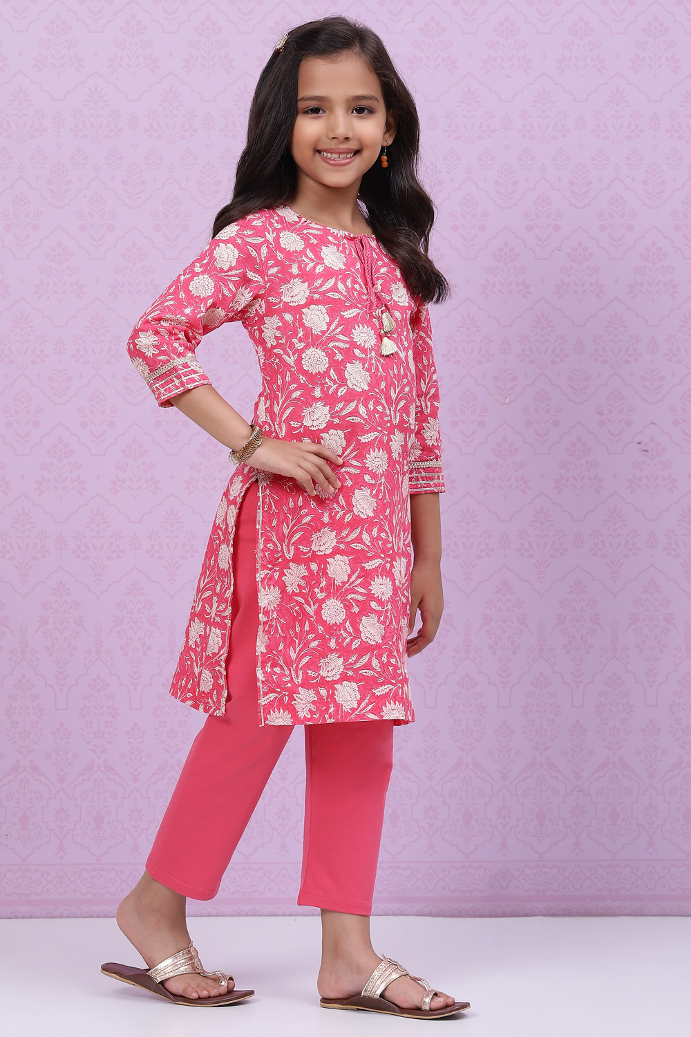 Pink Lycra Straight Kurta Capri Suit Set image number 5