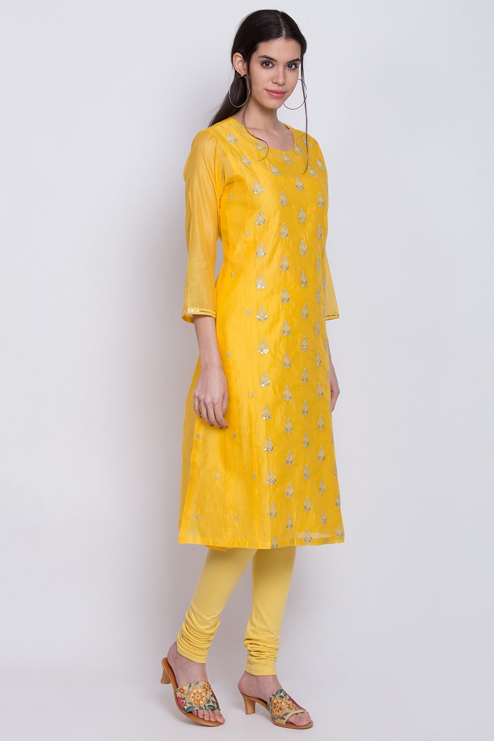 Yellow Poly Cotton A-Line Embroidered Kurta image number 3