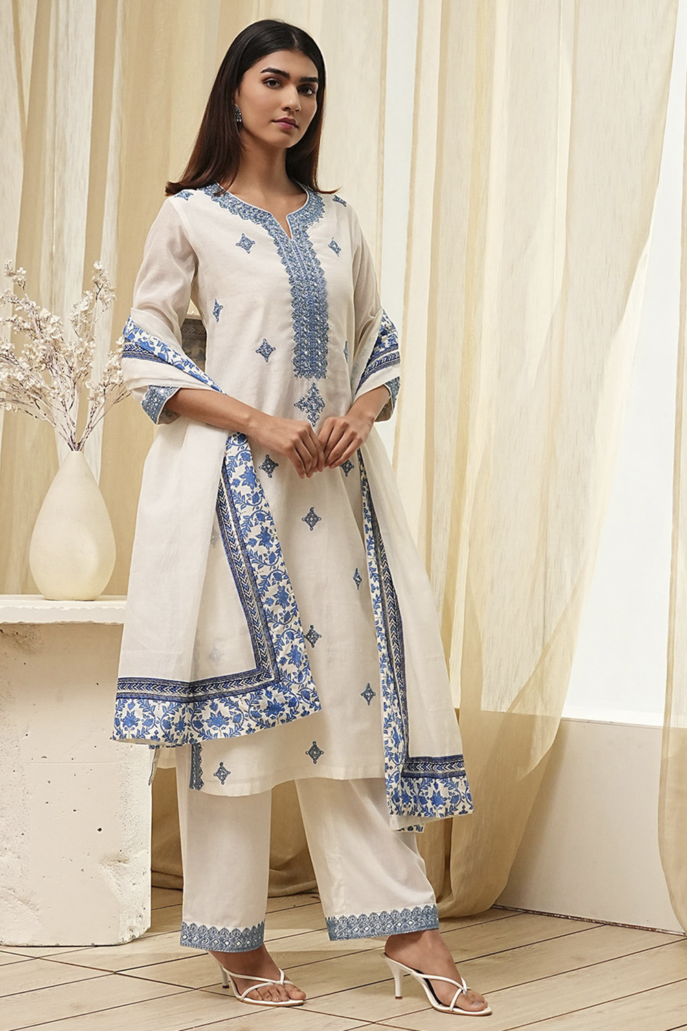 Pink Embroidered Straight Suit Set image number 5