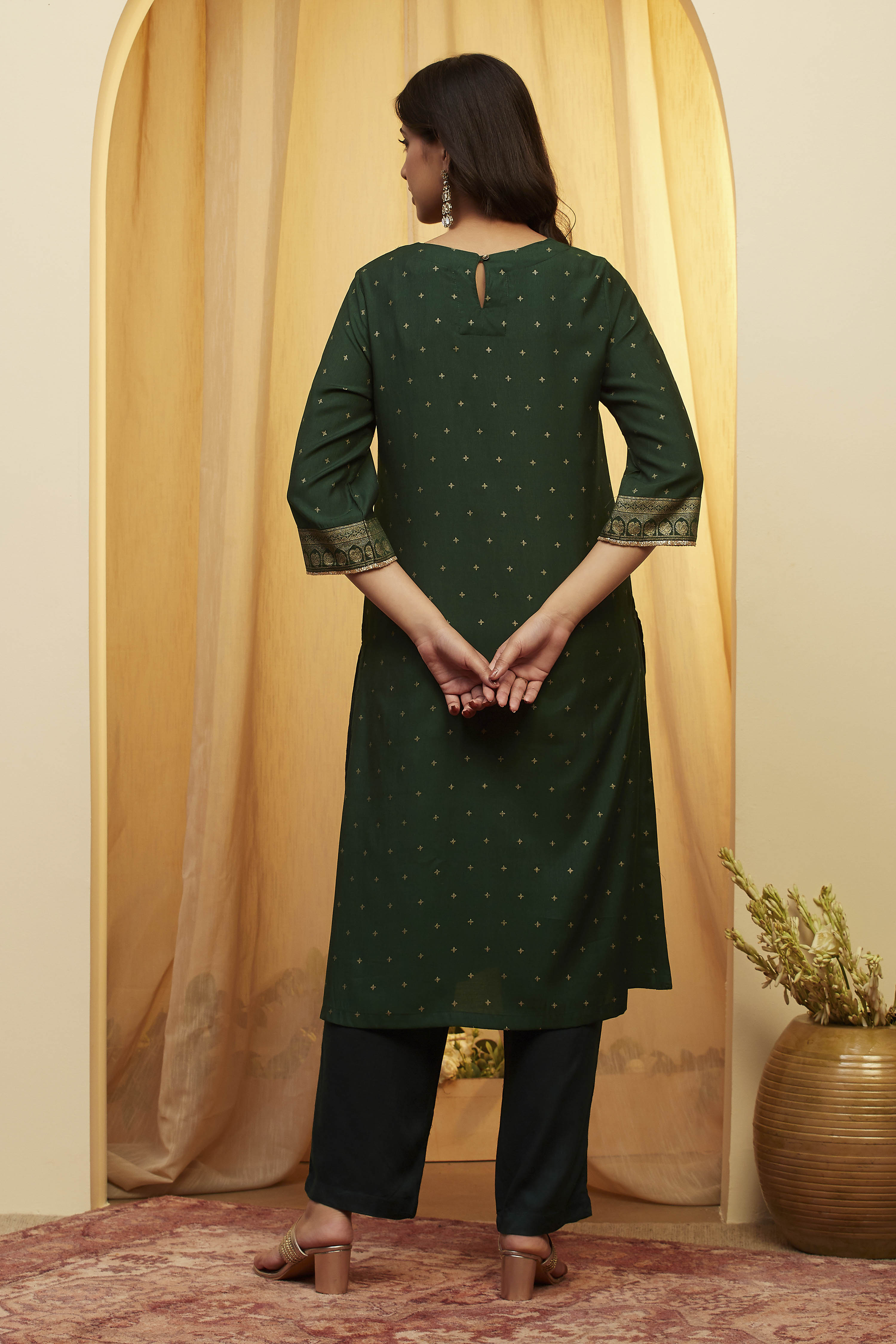 Green Viscose Blend Straight Kurta image number 4