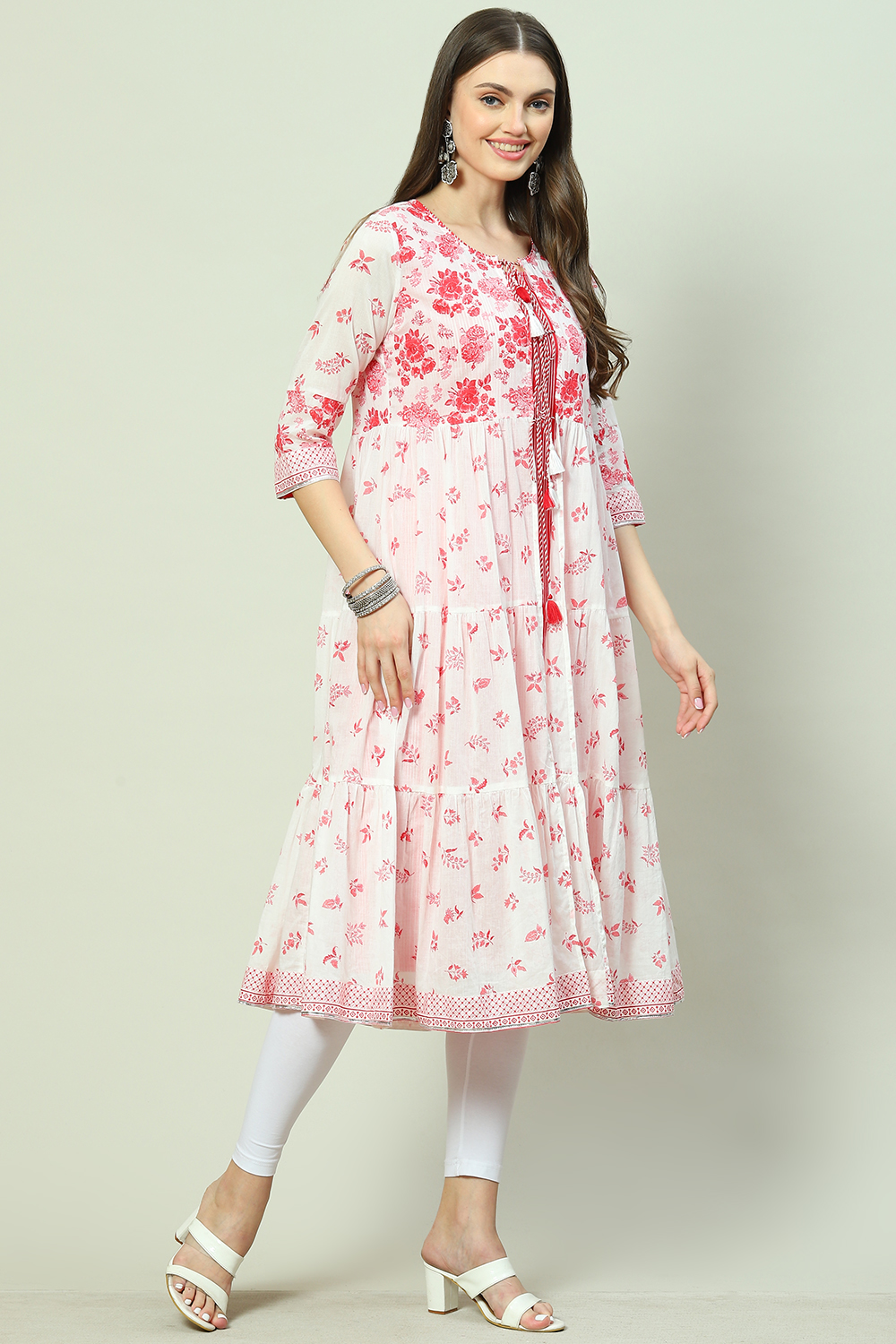 Blue Cotton Tiered Kurta image number 2