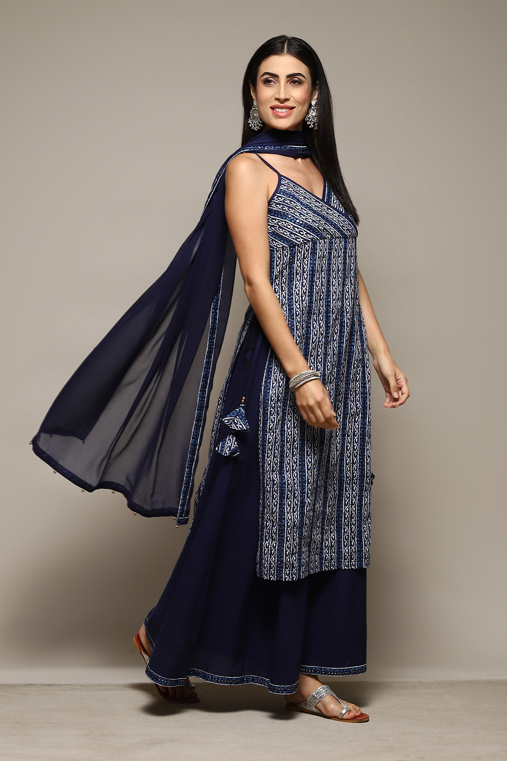 Indigo Cotton Straight Suit Set With Dupatta image number 6