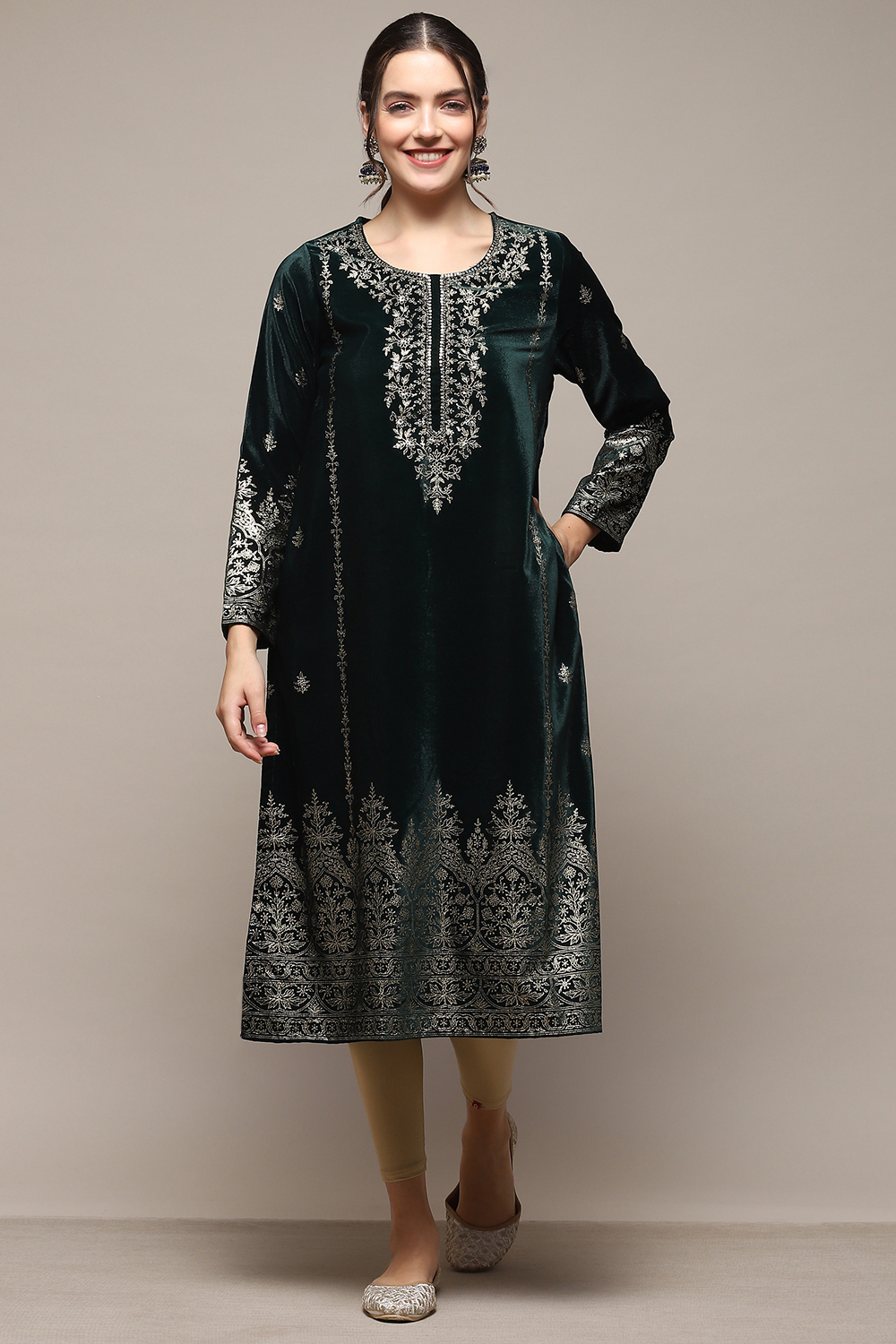 Green Poly Velvet Straight Printed Kurta image number 5