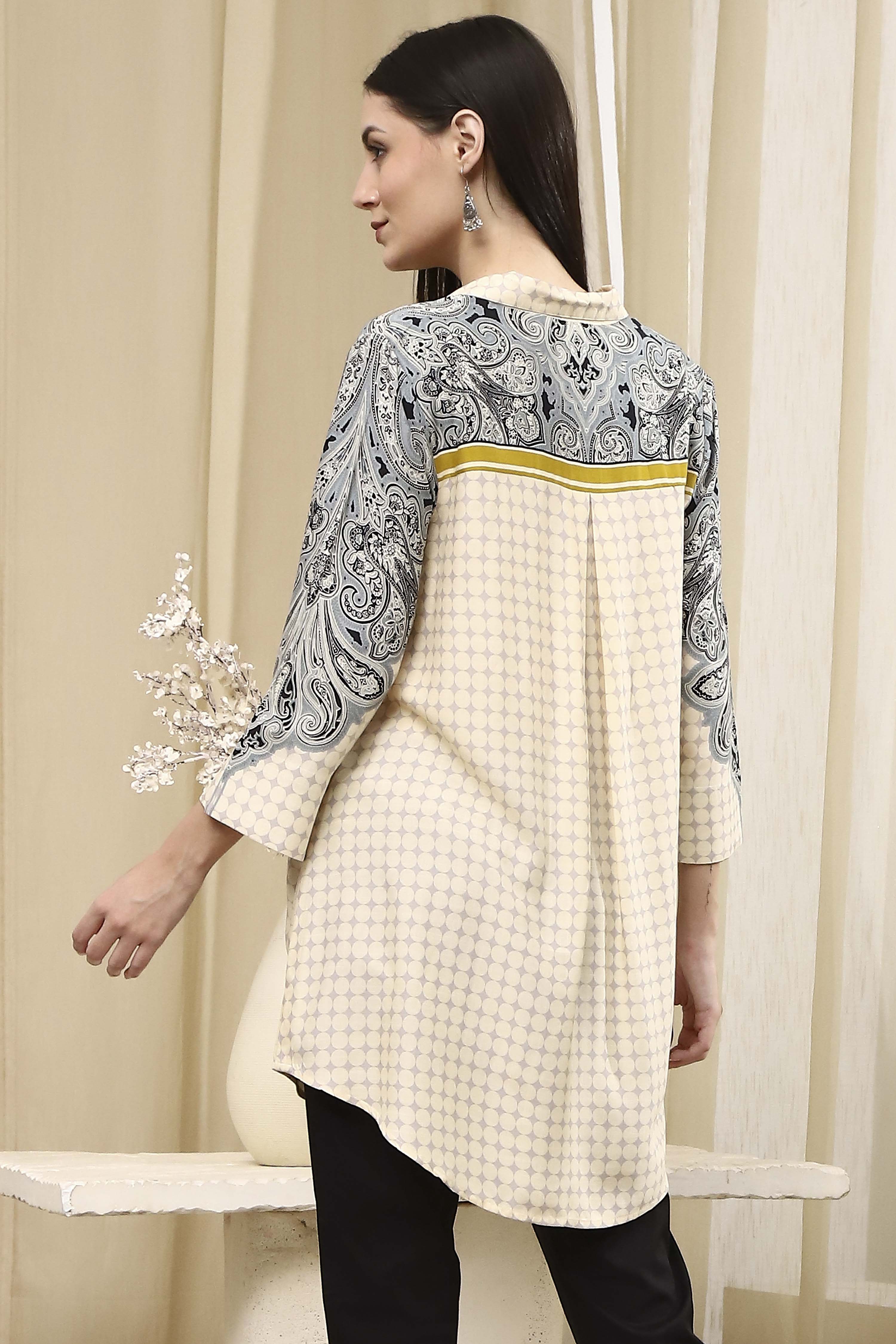 Black Printed Shirt-Style Straight Short Kurta image number 3