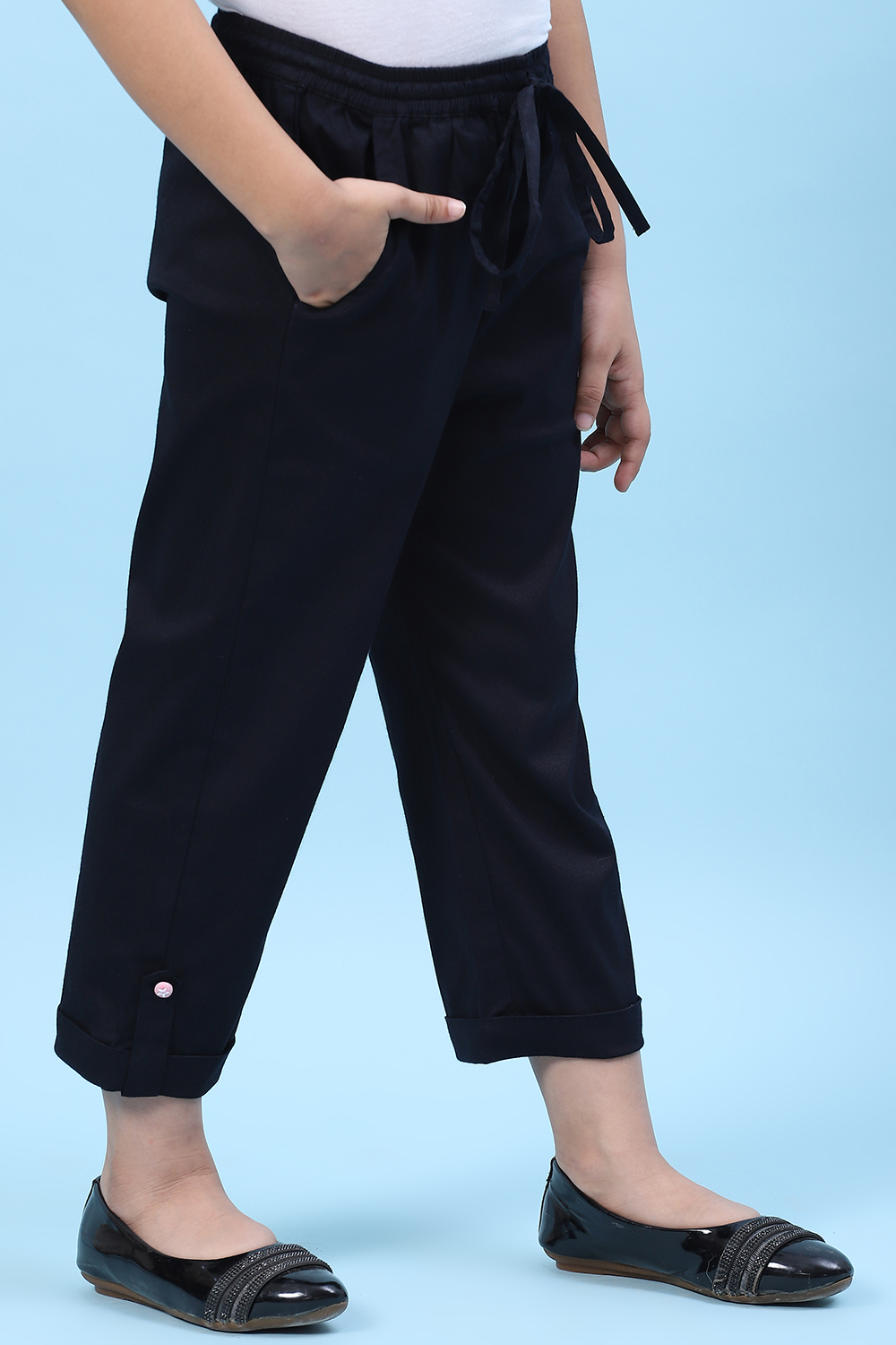 Black Cotton Solid Pant image number 2