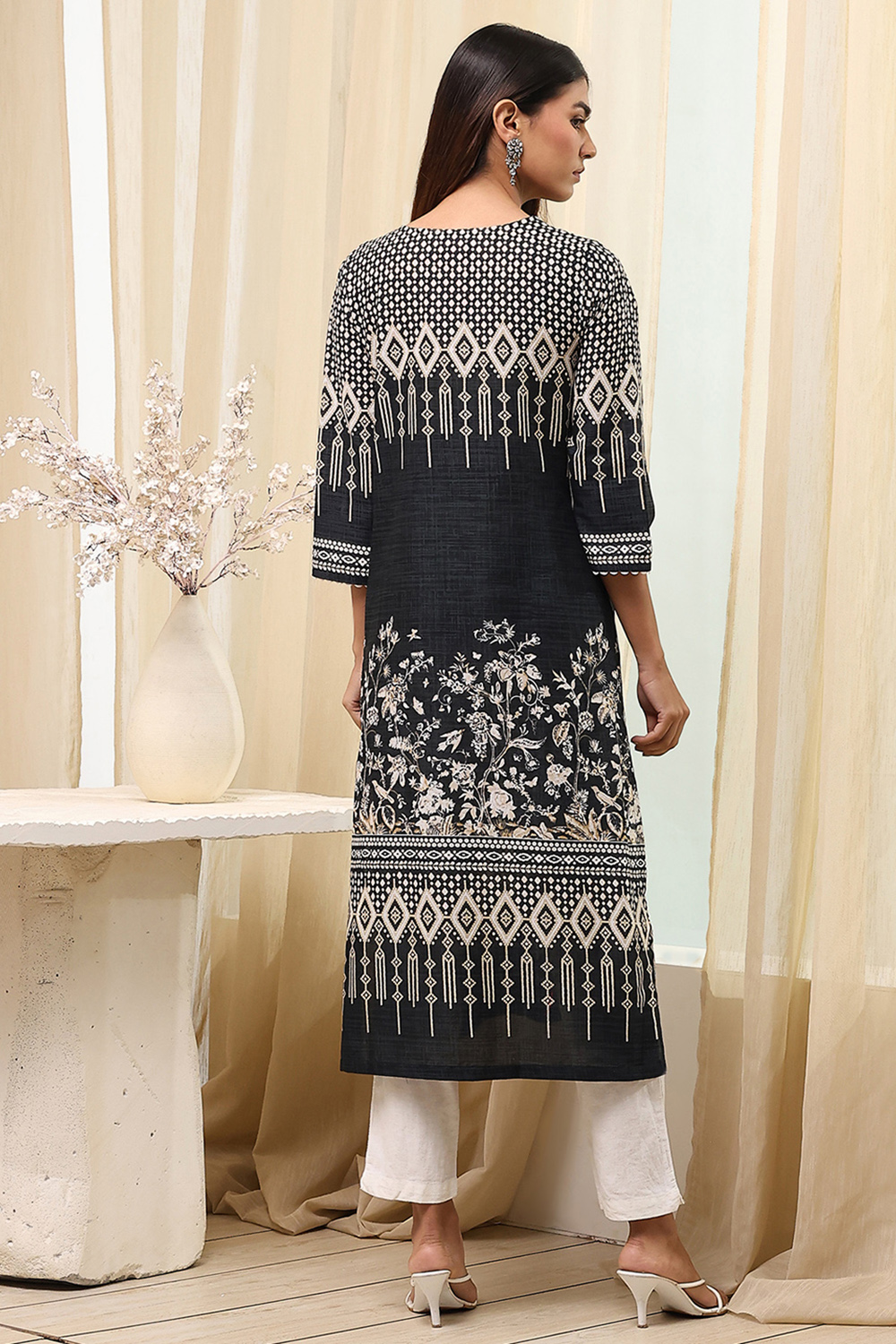 Black Cotton Straight Kurta image number 3