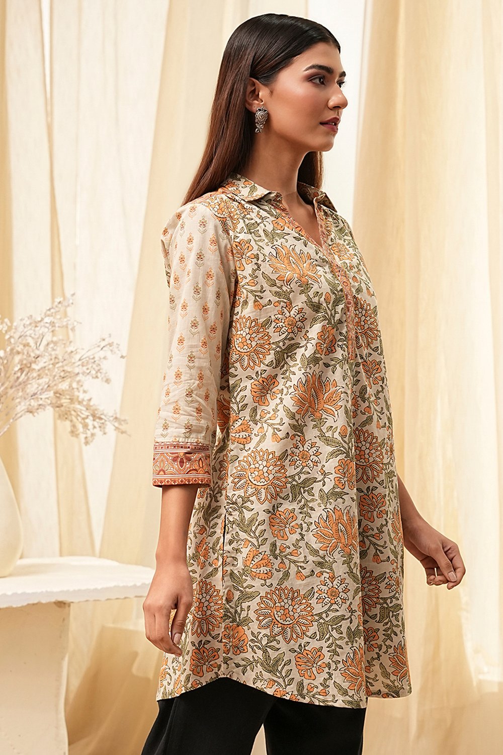 Honey Beige Cotton Floral Short Straight Kurta image number 4