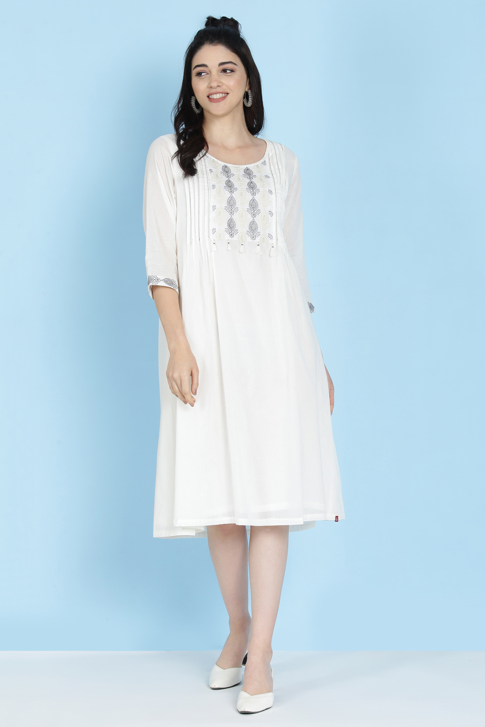 Cream Cotton A-Line Embroidered Kurta Dress image number 4