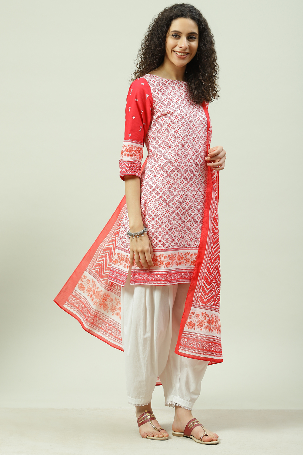 Red And White Cotton Straight Kurta Palazzo Suit Set image number 3