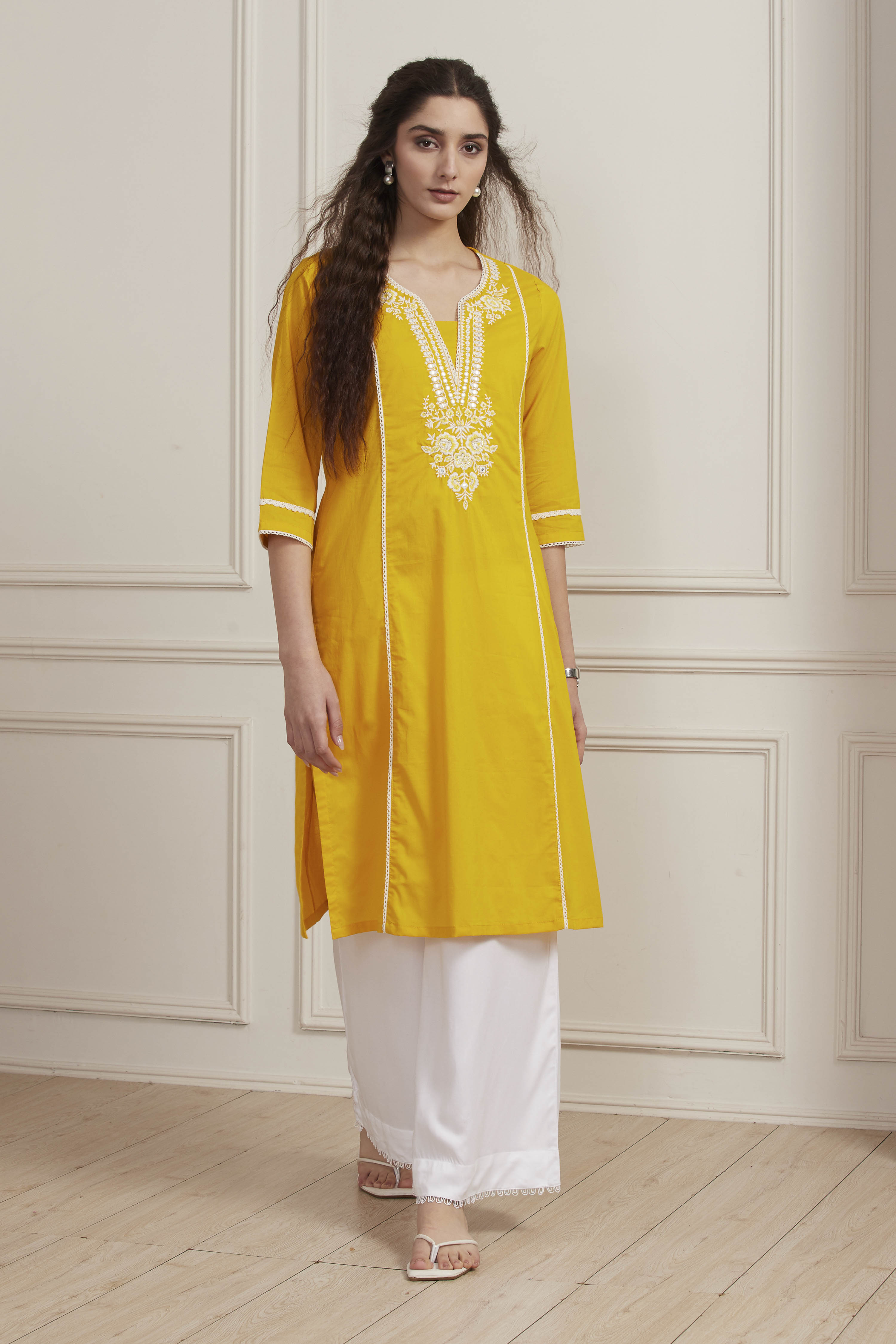Yellow Cotton Solid Straight Kurta image number 5