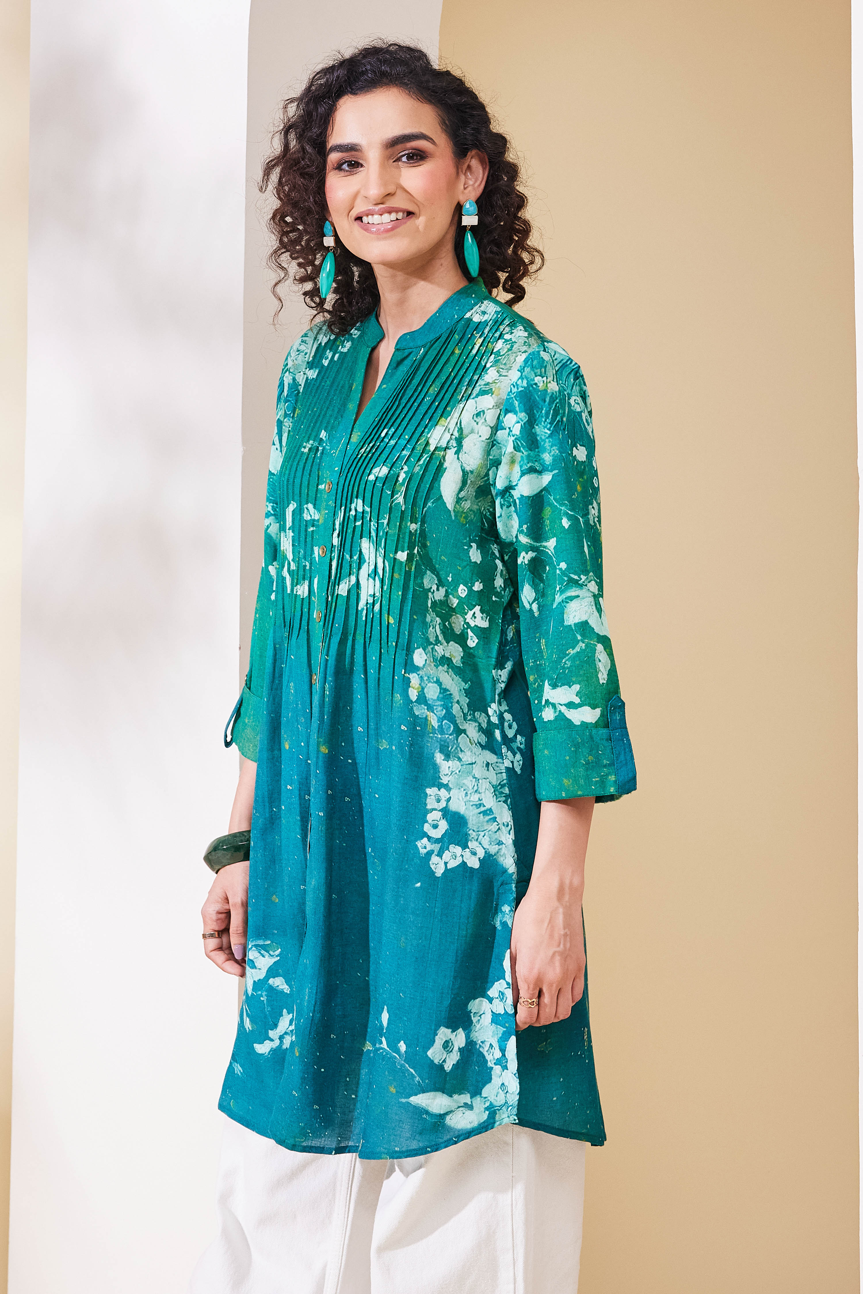 Green Viscose Rayon Straight Kurta image number 2