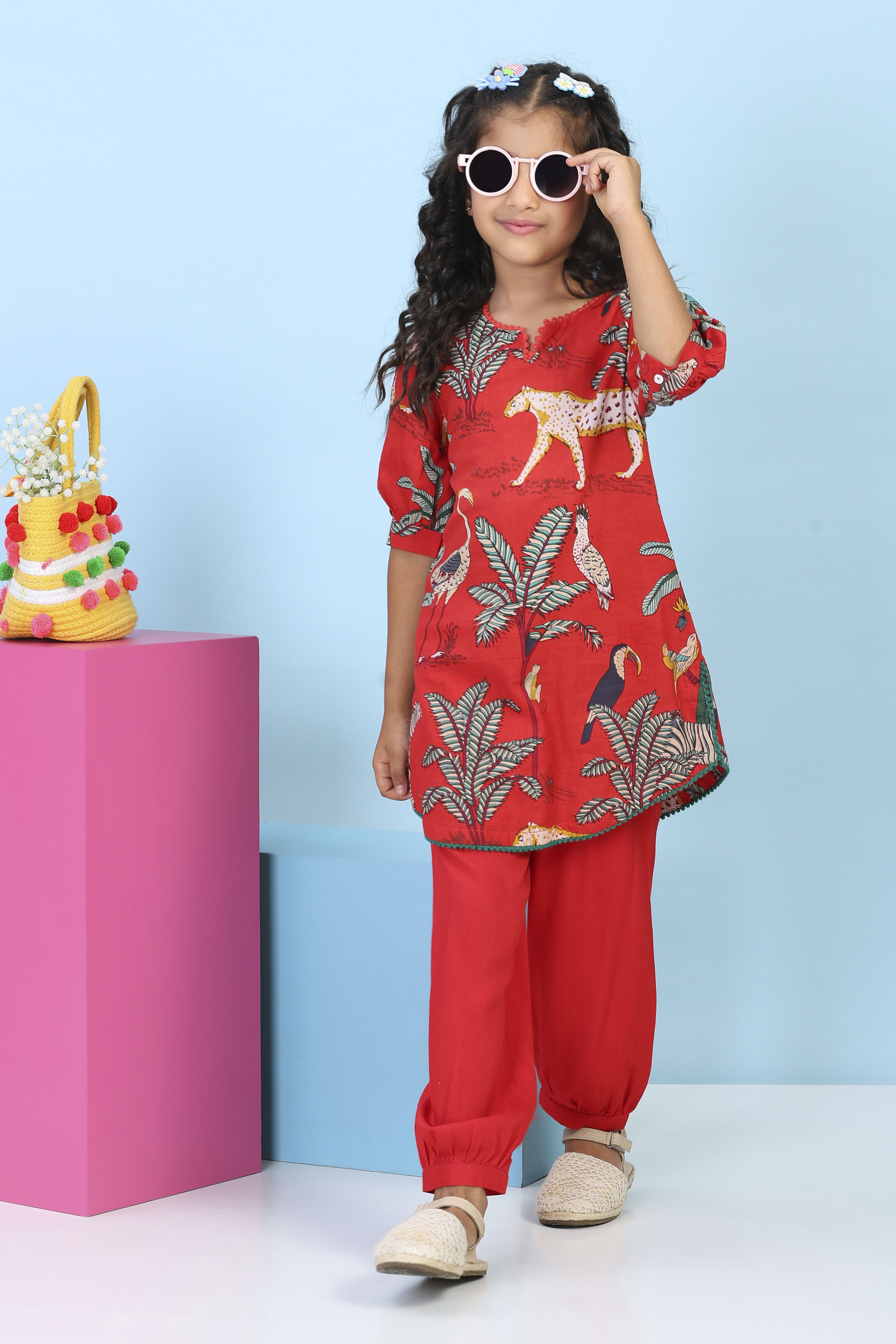 Red Cotton Printed Straight Suit Set image number 0