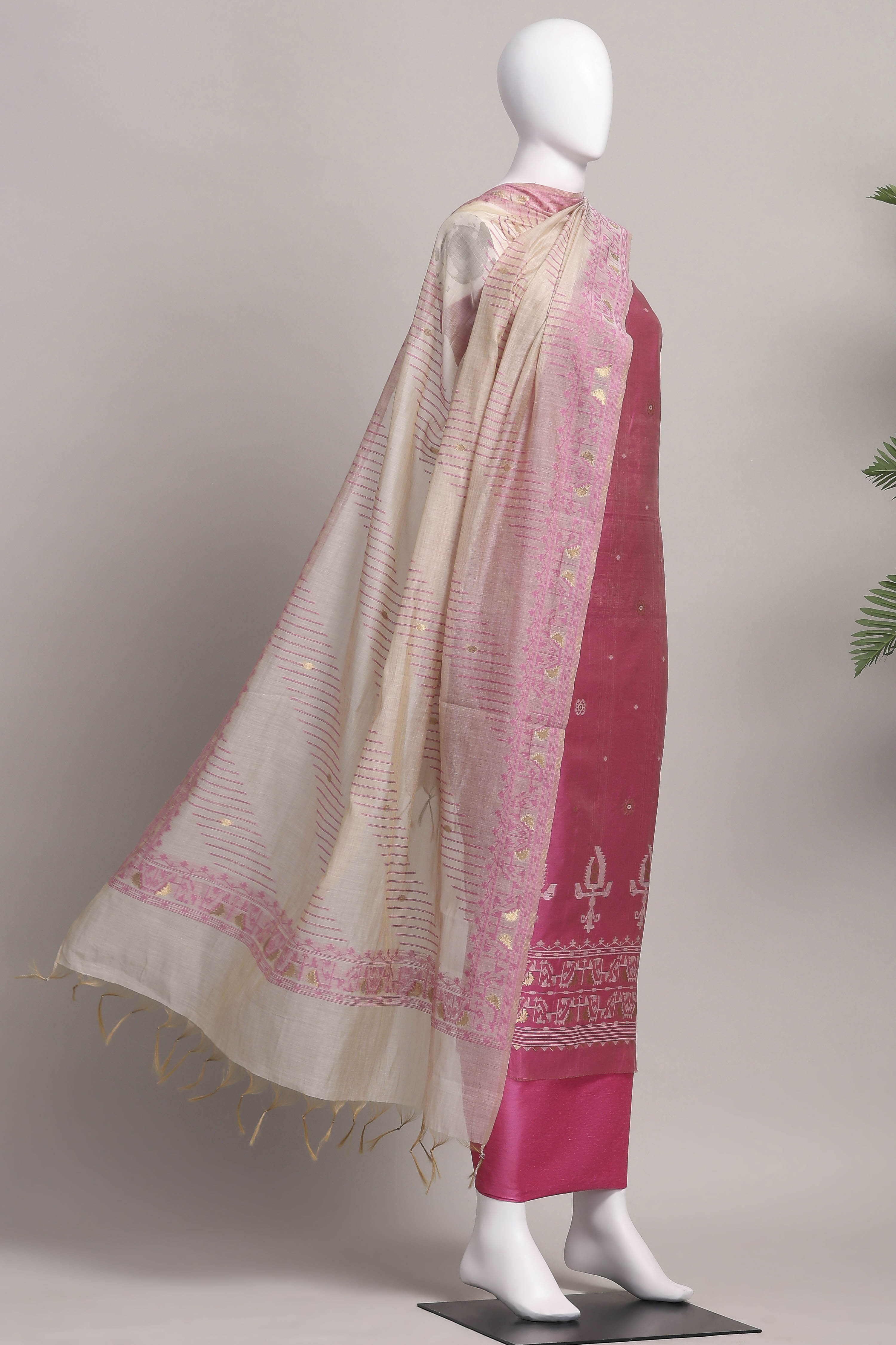 Blue Cotton Jamdani Unstitched Suit Set image number 4