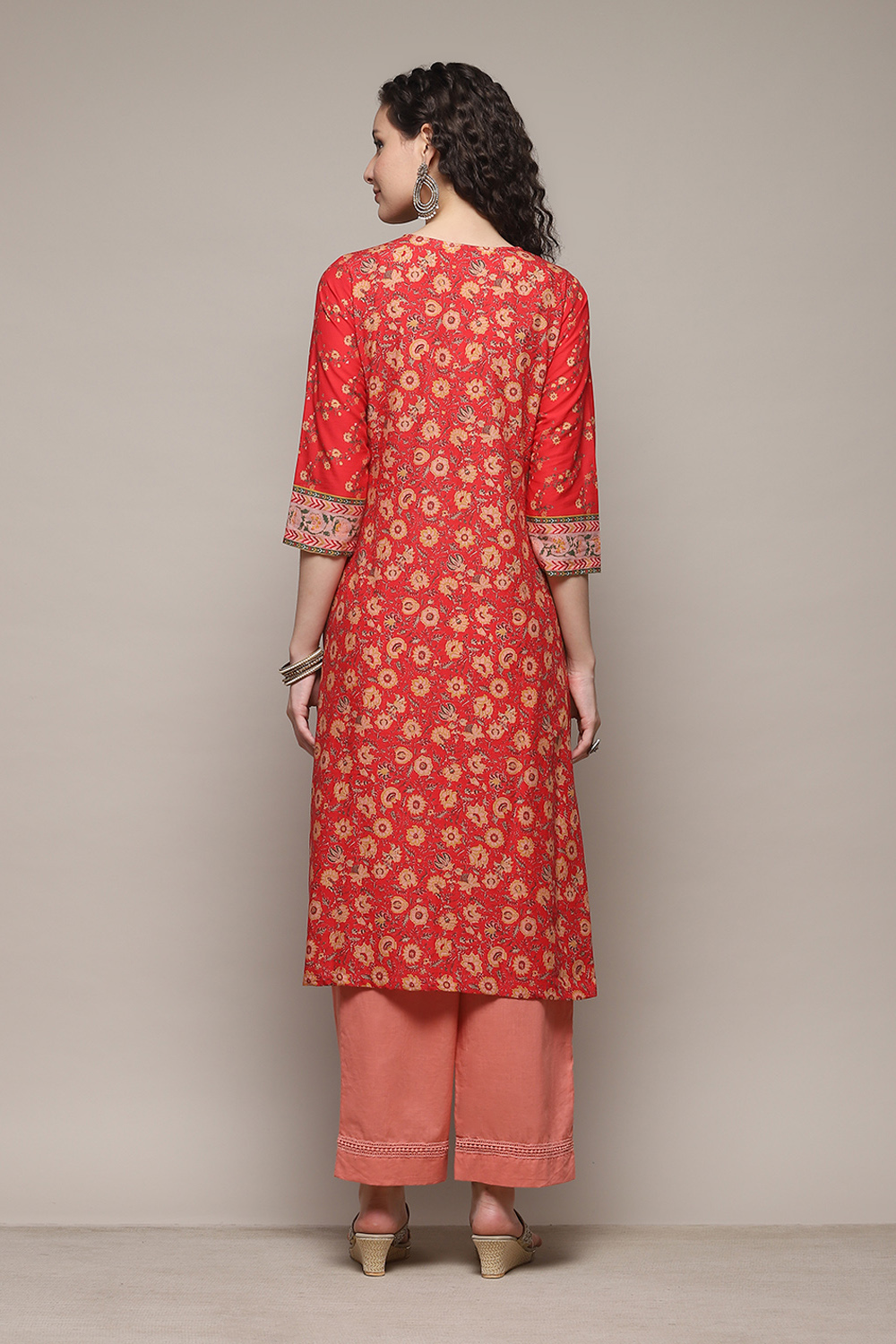 Red Cotton Blend Straight Printed Kurta Narrow Palazzo Suit Set image number 4