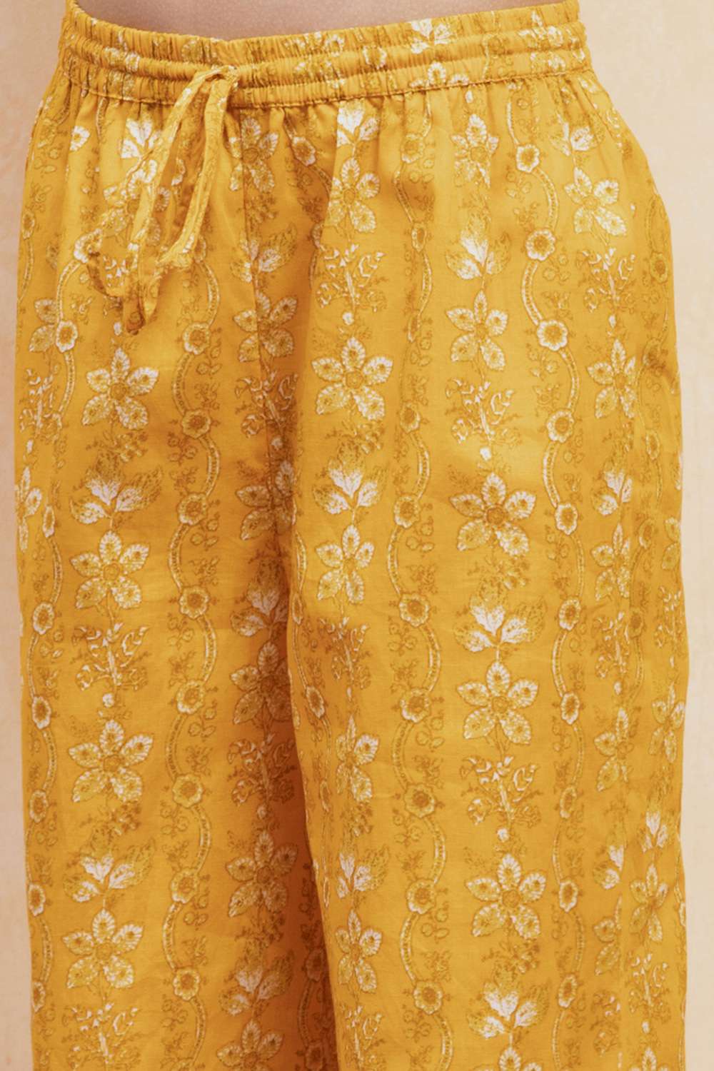 Yellow Cotton Gathered Suit Set image number 2
