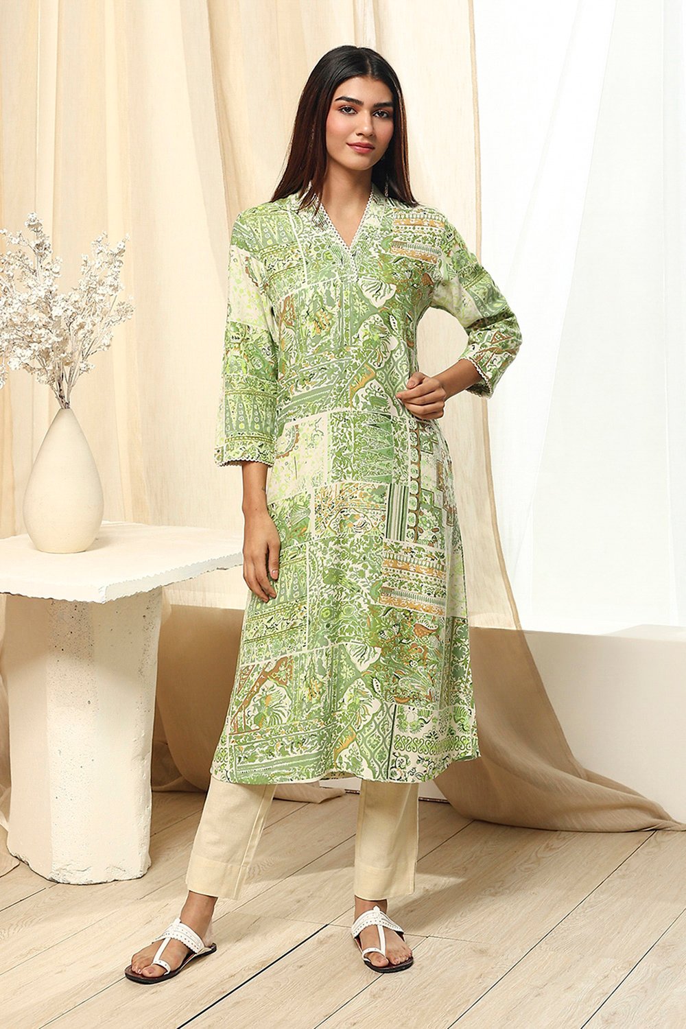 Plum and Off-White Printed Straight Kurta image number 0