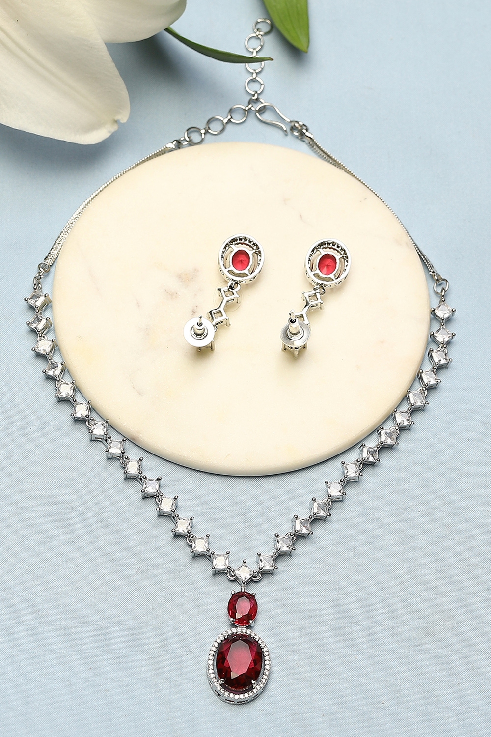 Red Brass Necklace Set image number 2