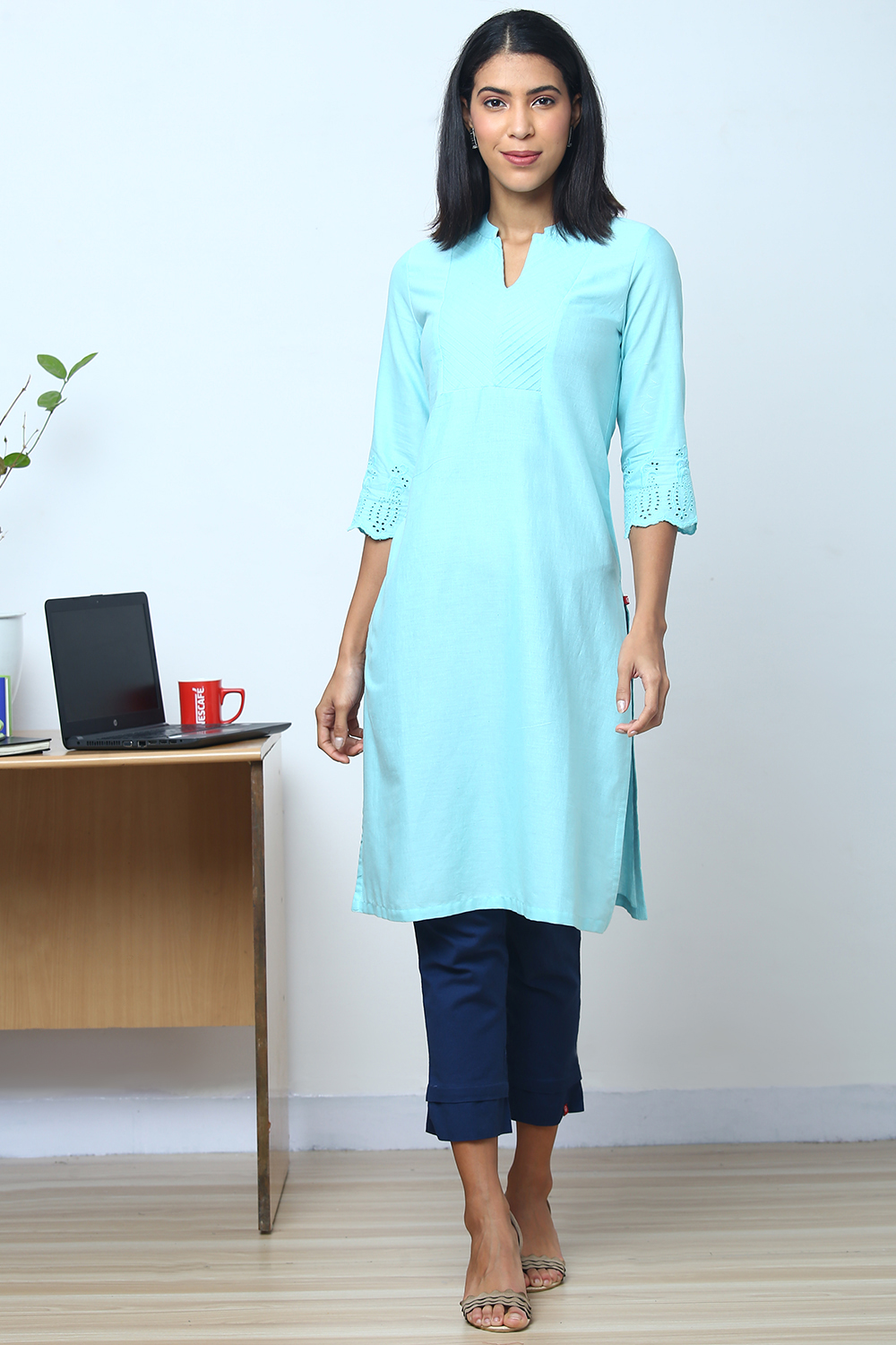 Mint Green Cotton Flax Straight Kurta image number 0