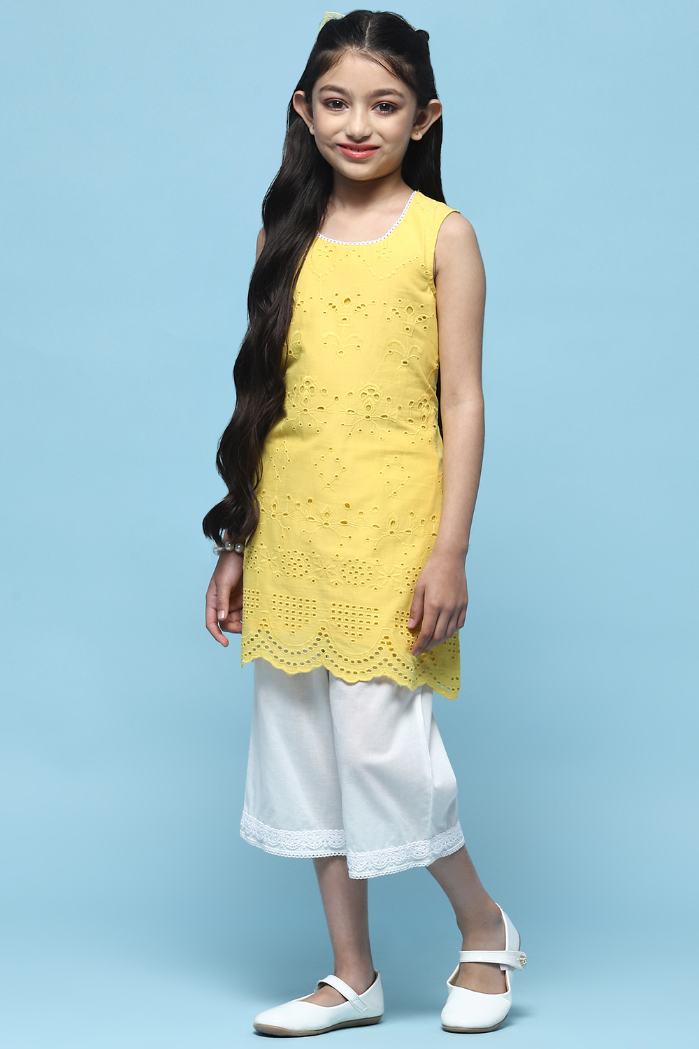 Yellow Schiffli Cotton Kurta & Cropped Palazzo image number 2