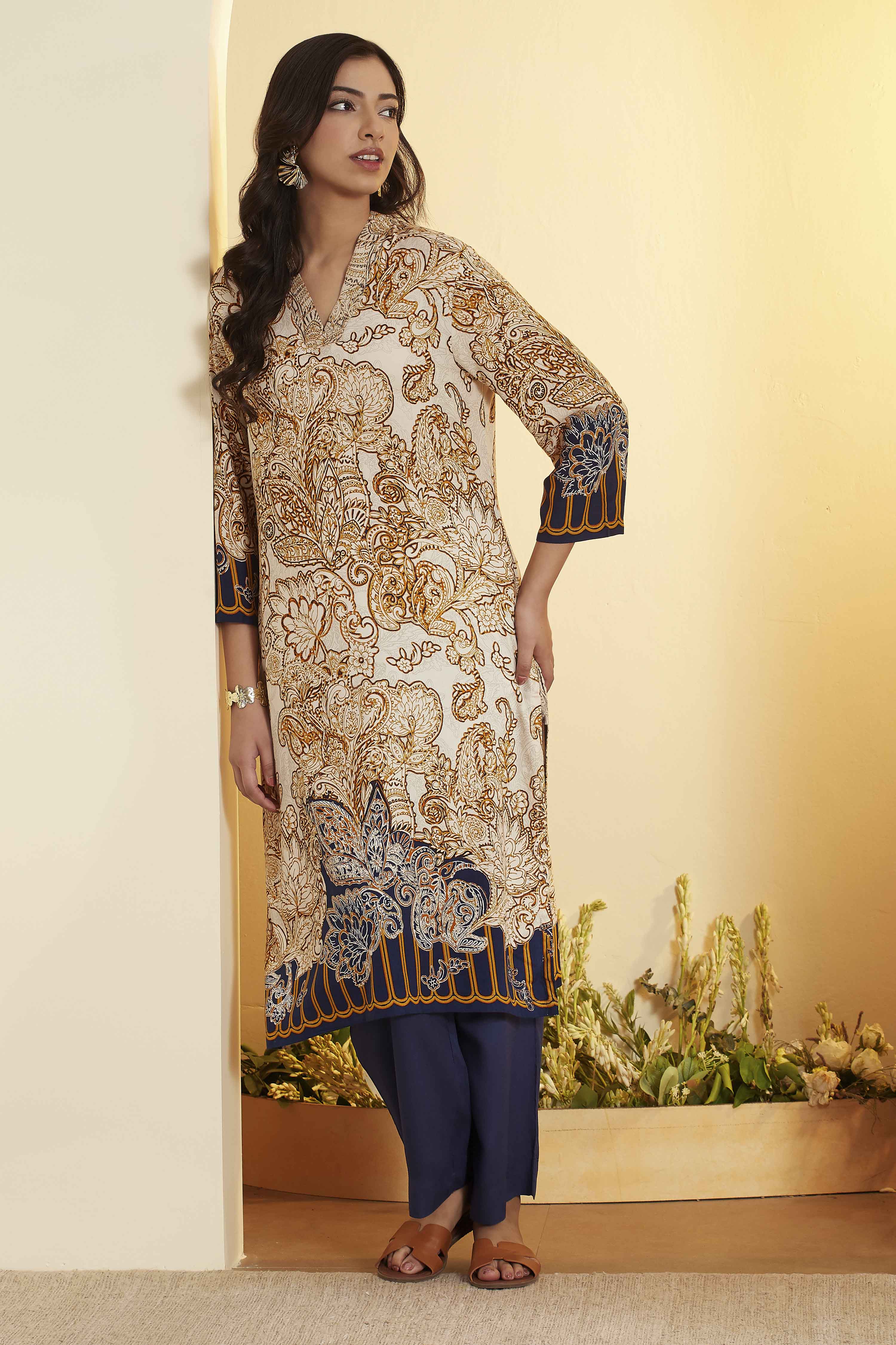 Navy Viscose Rayon Straight Kurta image number 0