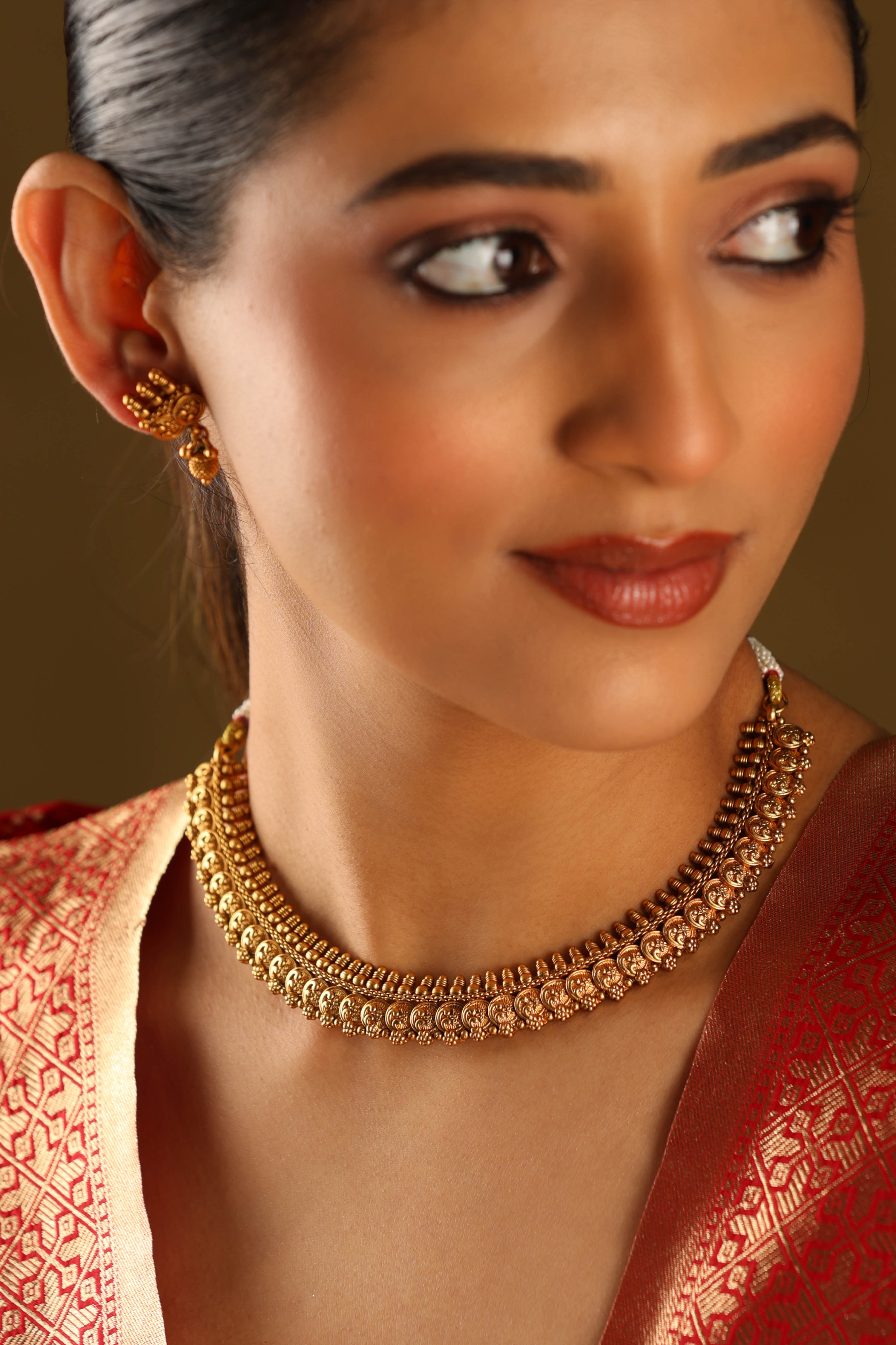 Gold Brass Necklace Set image number 3